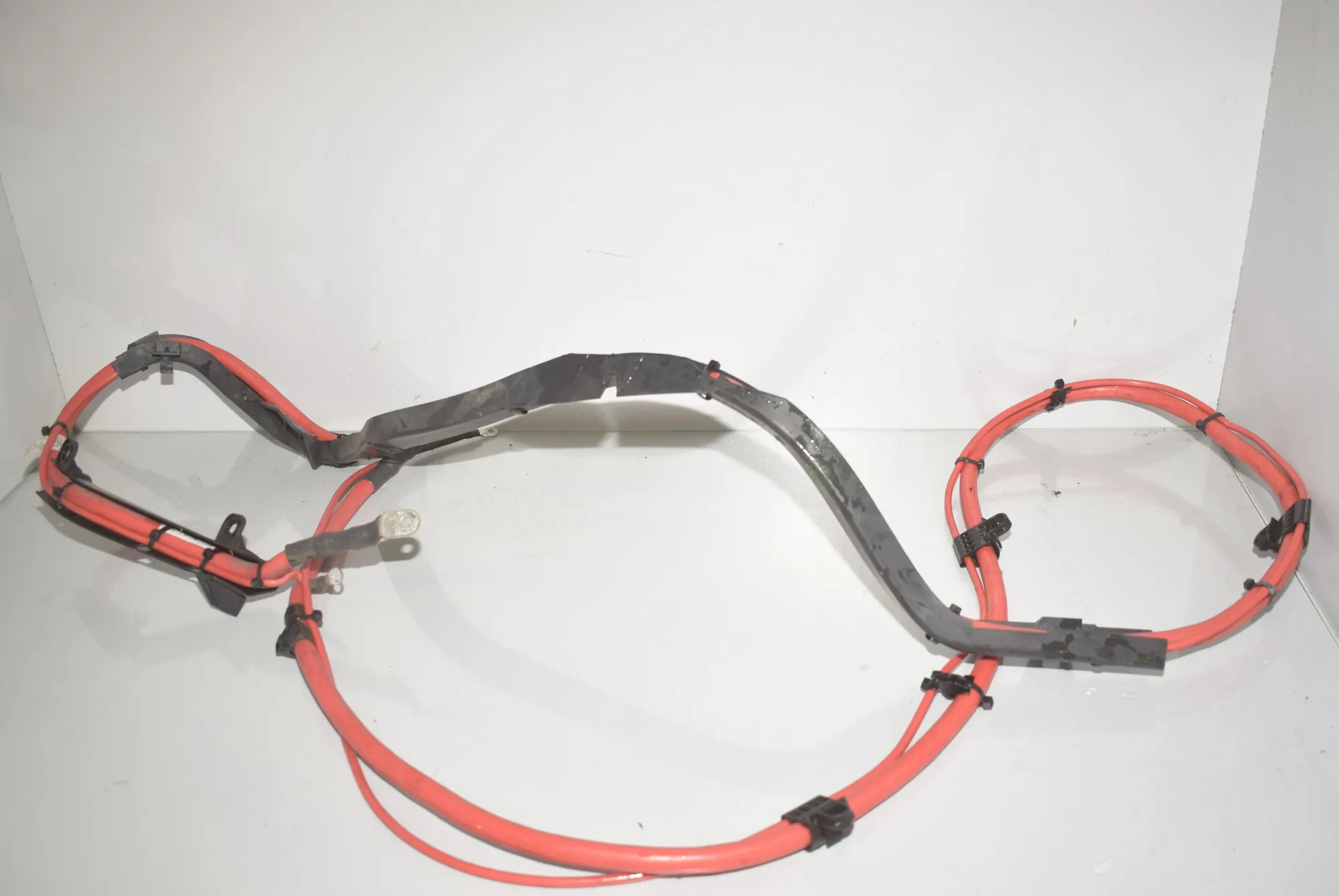 Positive Battery Cable – OEM 9207516 · BMW X1 (E84) sDrive 20 i 2012