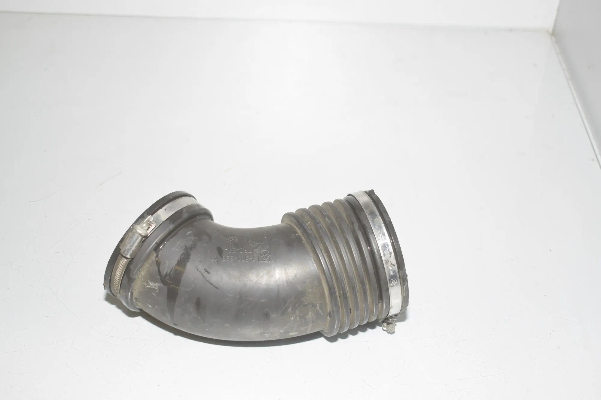 Air Intake Duct Part – OEM 1300338 · BMW X1 (E84) sDrive 20 i 2012 – 3