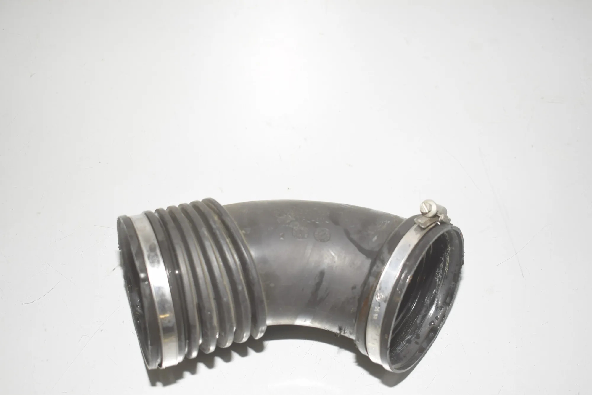 Air Intake Duct Part – OEM 1300338 · BMW X1 (E84) sDrive 20 i 2012