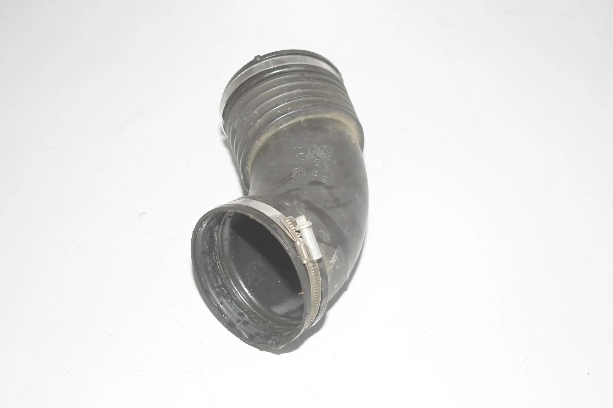 Air Intake Duct Part – OEM 1300338 · BMW X1 (E84) sDrive 20 i 2012 – 2