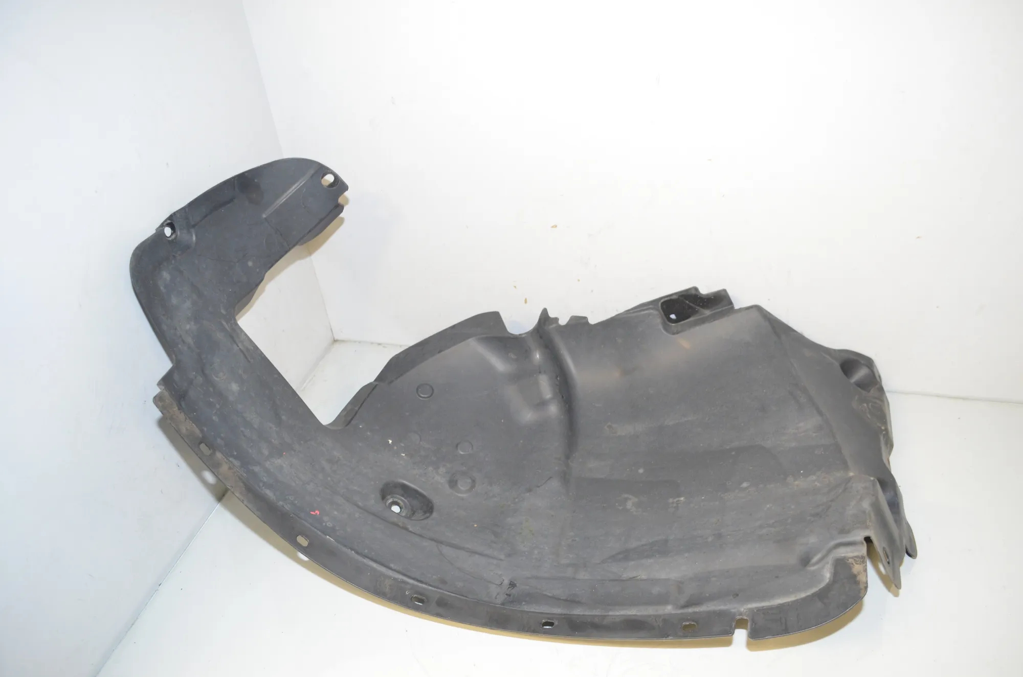 Front Right Arch Liner – OEM 2990090 · BMW X1 (E84) sDrive 20 i 2012 – 2