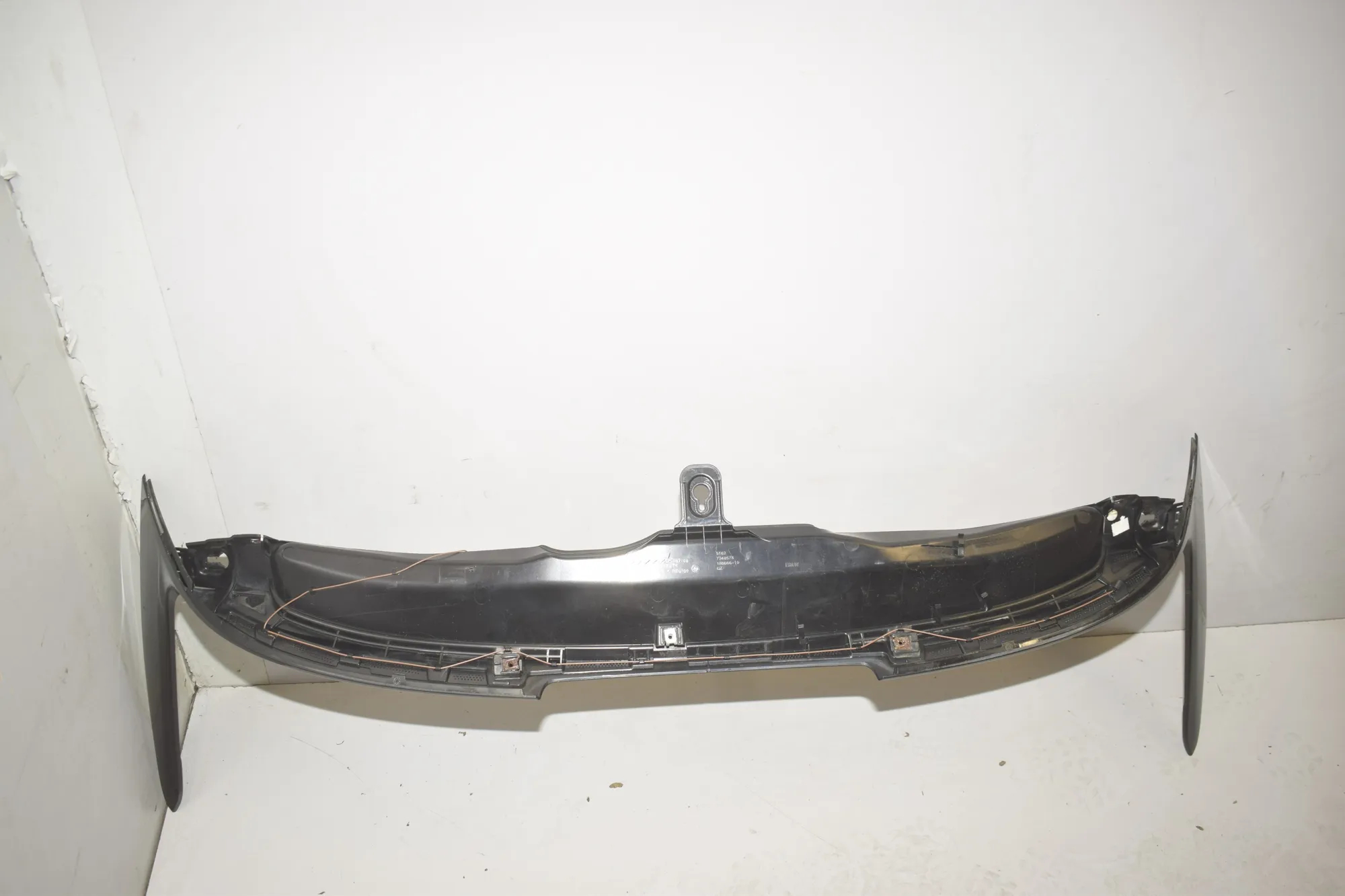 Rear Windshield Spoiler – OEM 7348578 · BMW 2 Active Tourer (F45) 216 d 2014 – 2