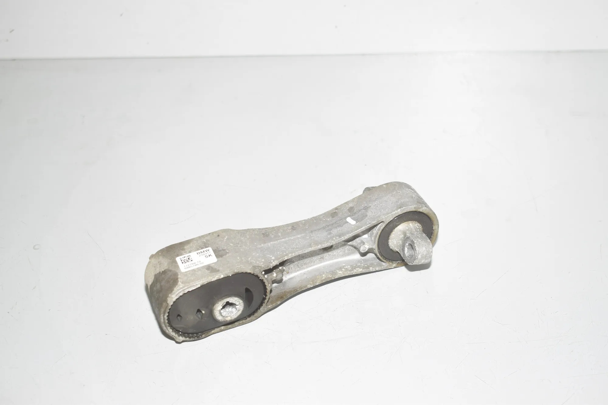Gearbox Mount – OEM 6885786 · BMW X1 (F48) xDrive 18 d 2017 – 2
