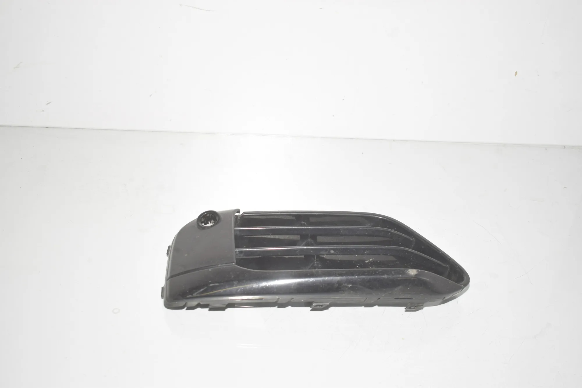 Grilles – OEM 7333355 · BMW X1 (F48) xDrive 18 d 2017