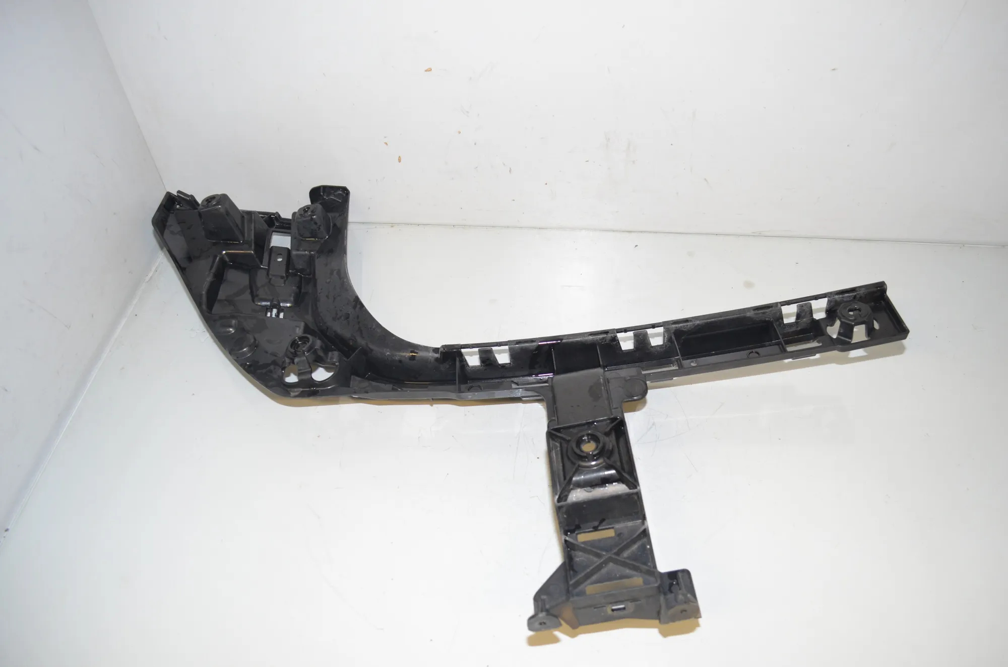 Rear Right Bumper Bracket – OEM 7381120 · BMW X1 (F48) xDrive 18 d 2017 – 3