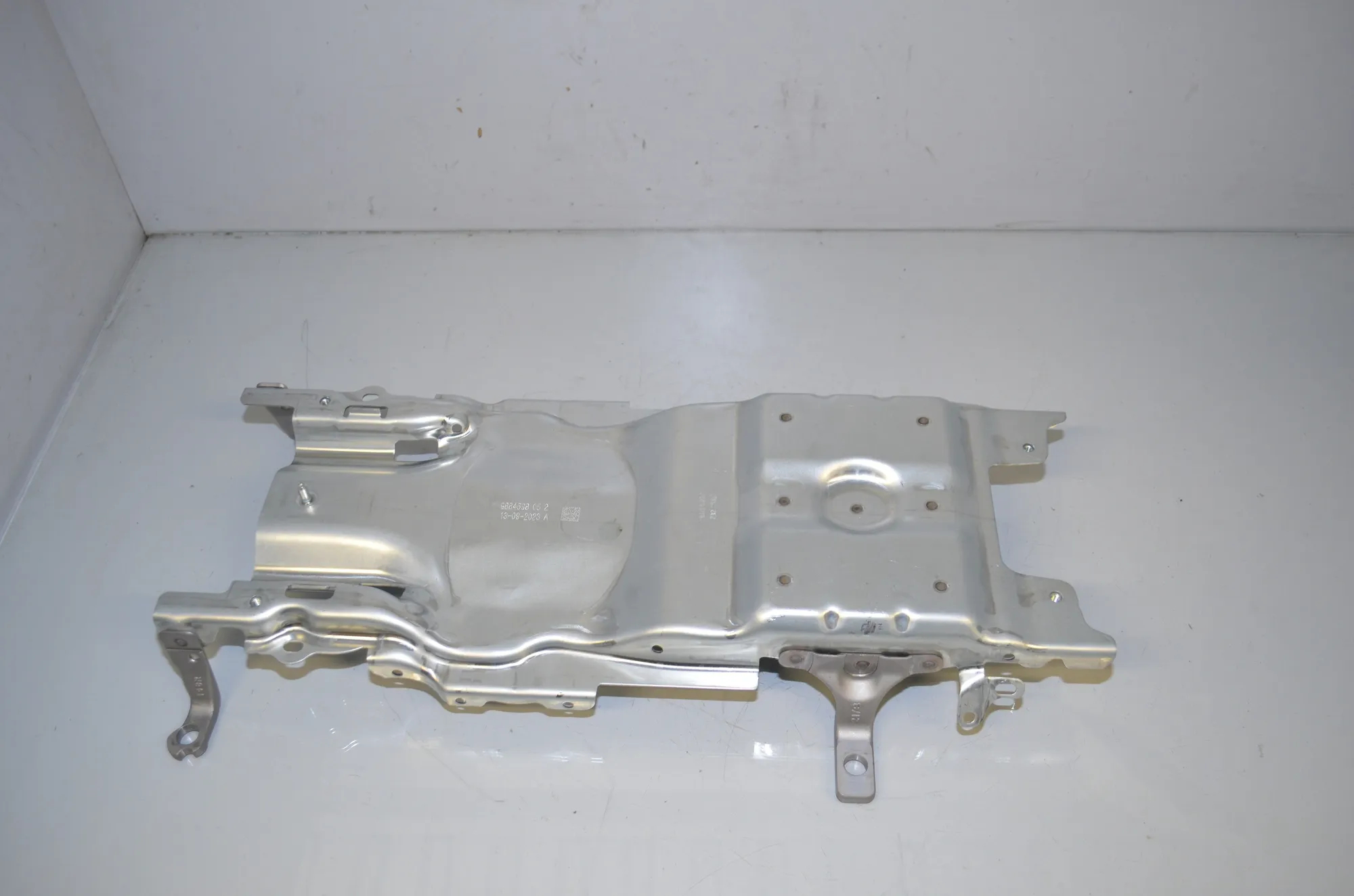 Bracket – OEM 9884698 · BMW i4 (G26) (2022 - -) eDrive35 2023 – 3