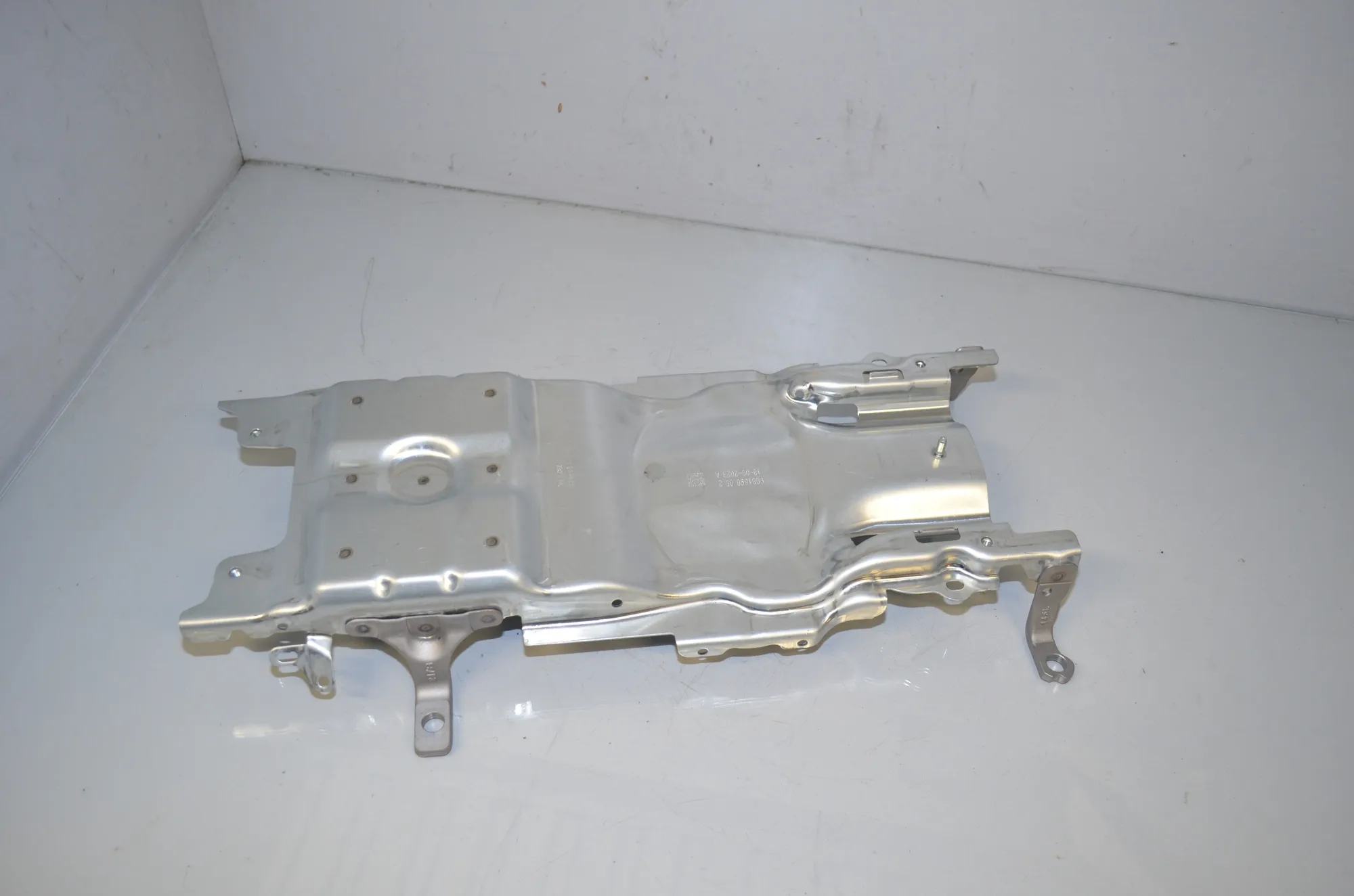 Bracket – OEM 9884698 · BMW i4 (G26) (2022 - -) eDrive35 2023 – 4