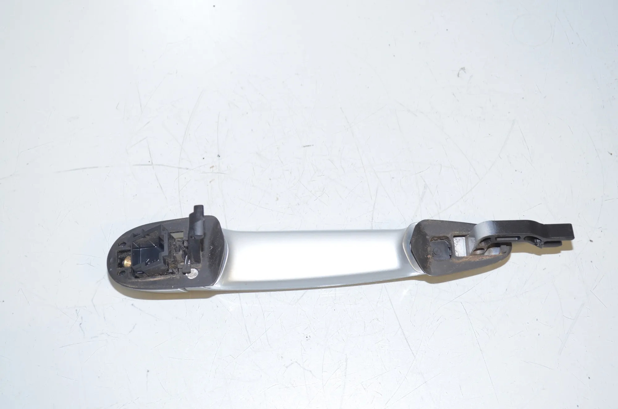 Front Right Door Exterior Handle – OEM 7207562 · BMW 3 Touring (F31) 318 d 2016 – 3