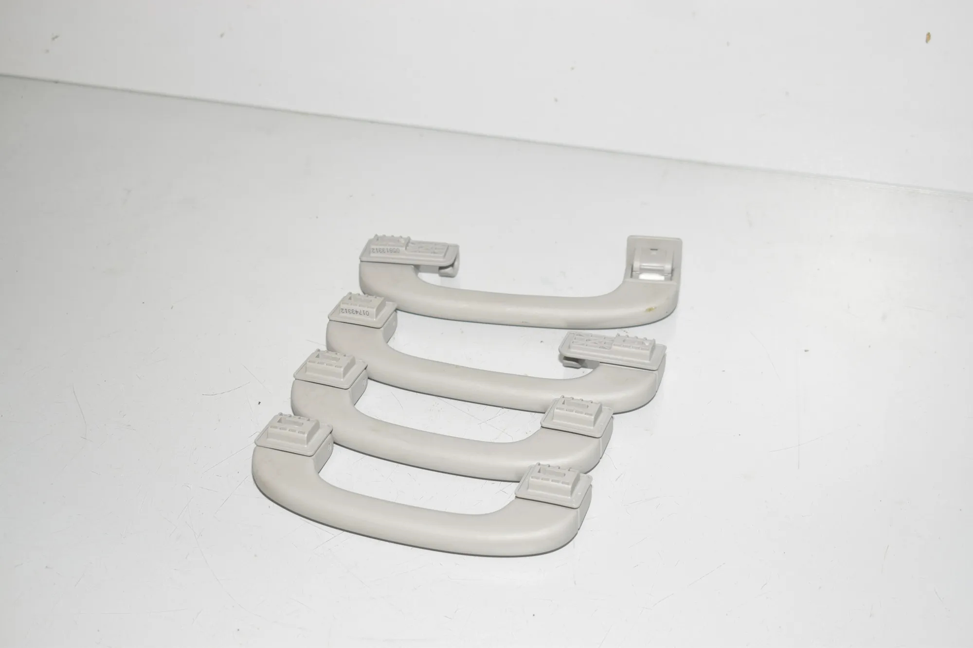 Interior Roof Handle Set – OEM 9143518 · BMW X1 (E84) sDrive 20 i 2012 – 3
