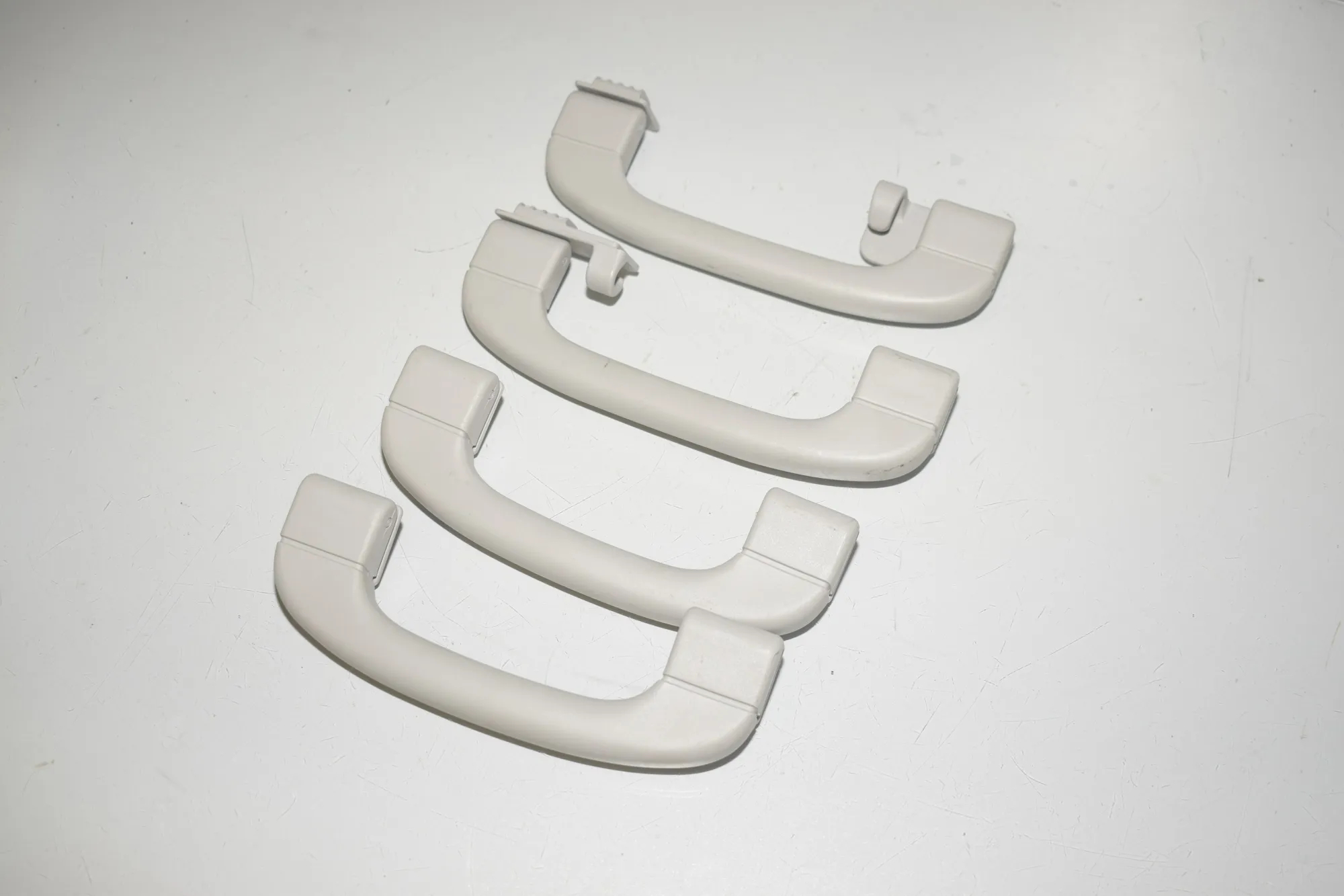 Interior Roof Handle Set – OEM 9143518 · BMW X1 (E84) sDrive 20 i 2012 – 2