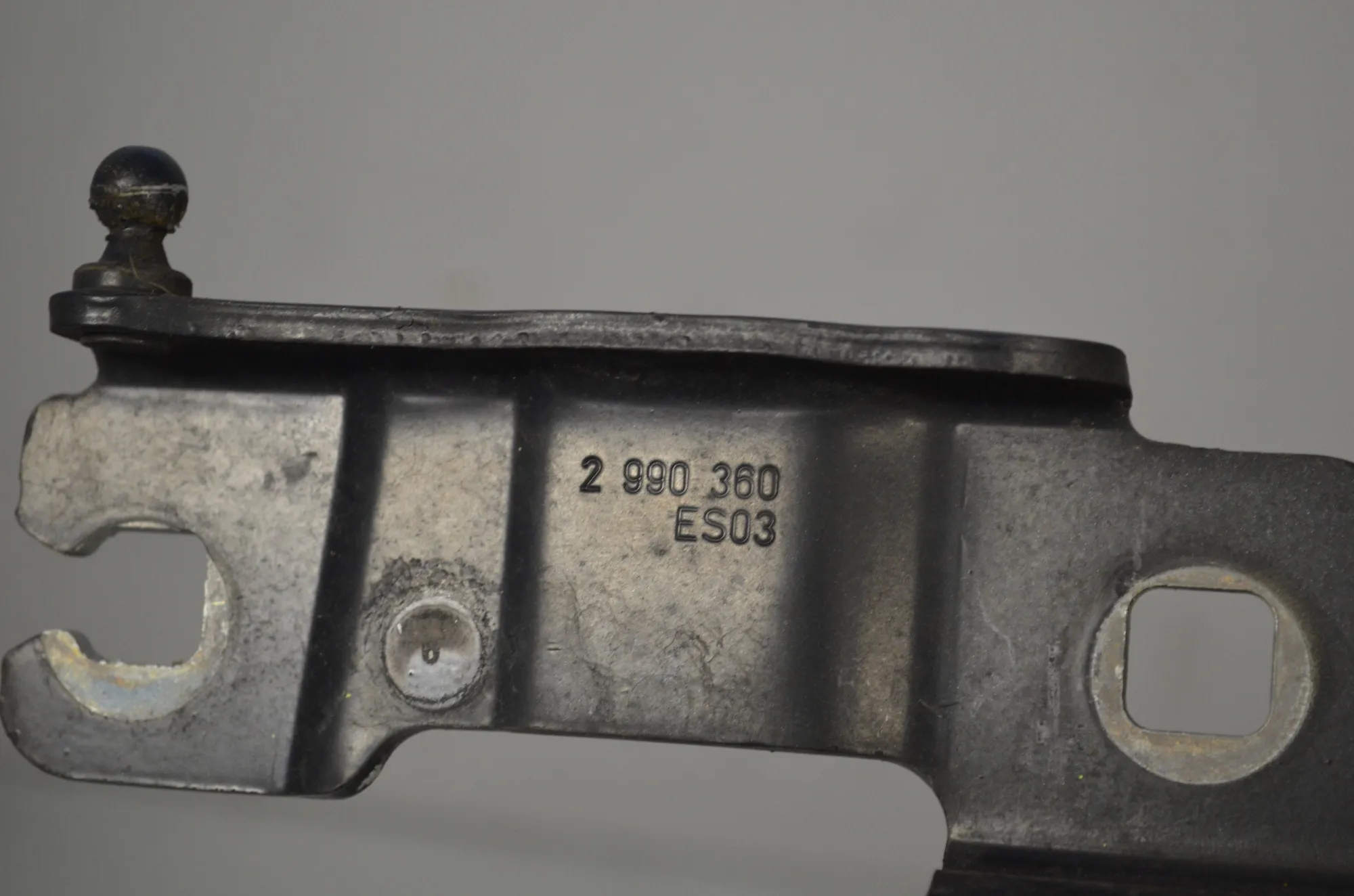 Bonnet Hood Hinge Set – OEM 2990359 · BMW X1 (E84) sDrive 20 i 2012 – 5