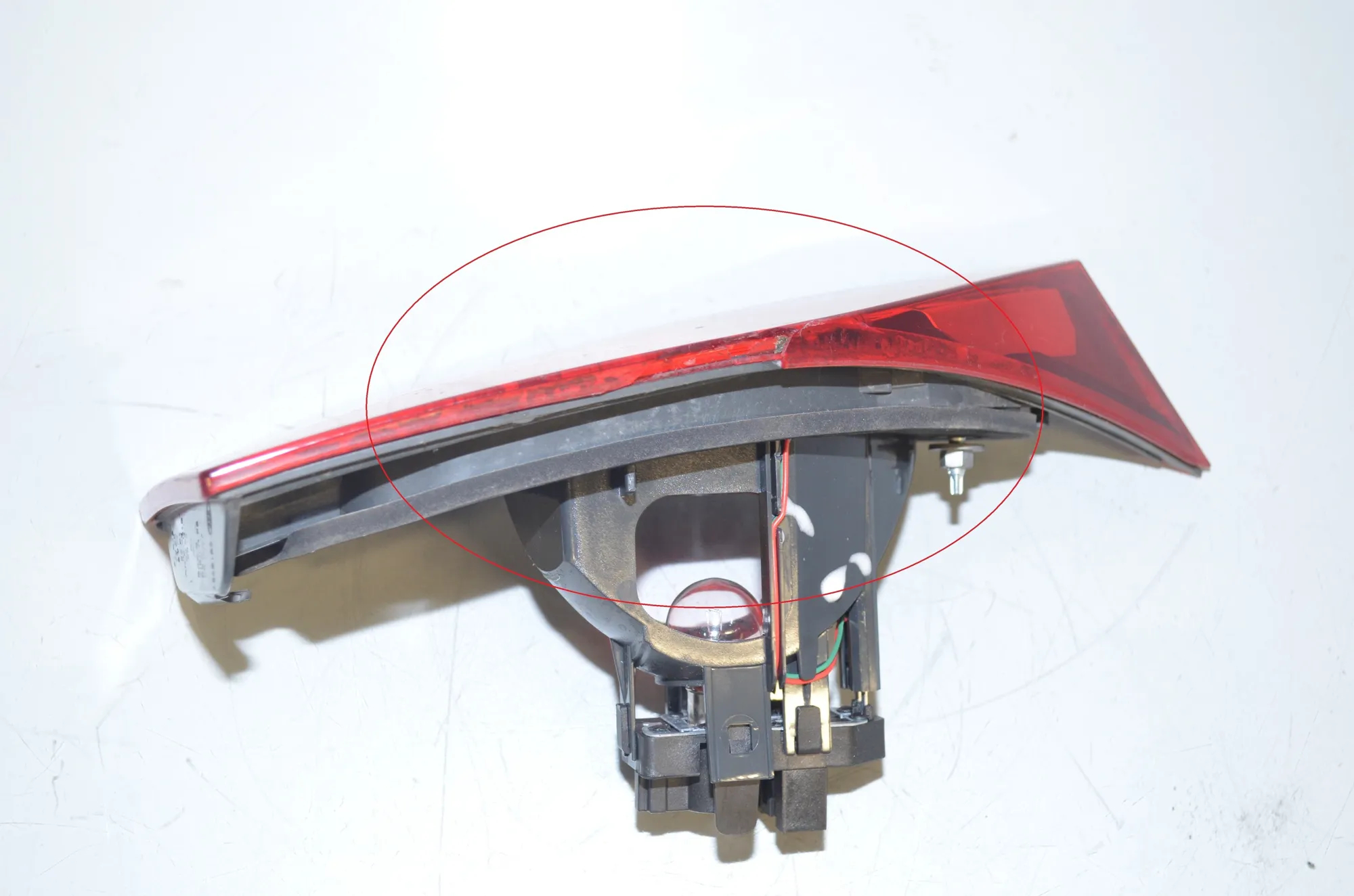 Left Side Tailgate Tail Light – OEM 2990113 · BMW X1 (E84) sDrive 20 i 2012 – 3