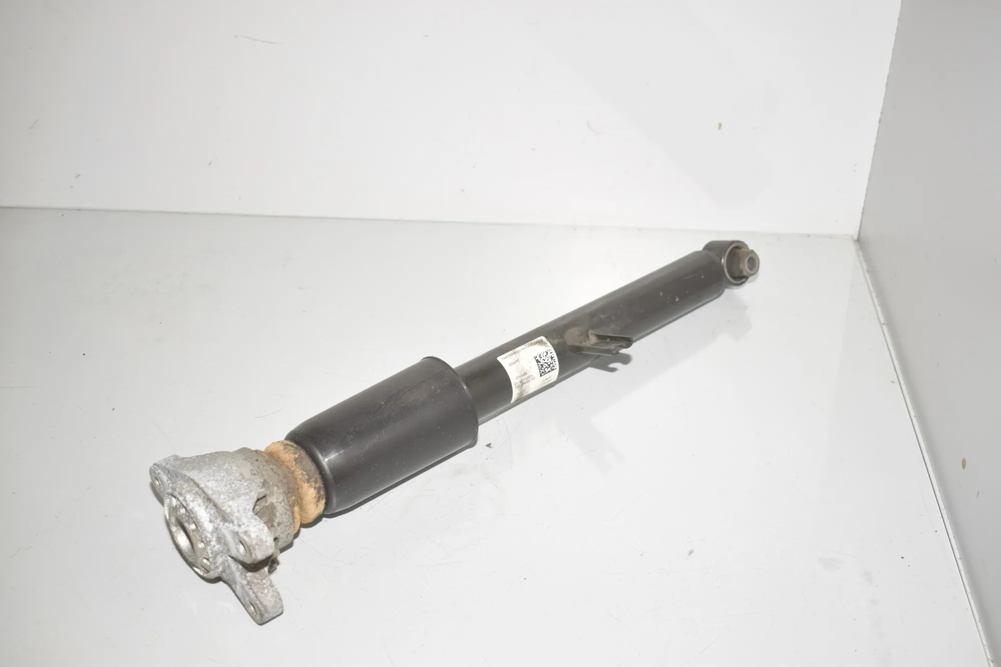 Rear Right Shock Absorber – OEM 6879319 · BMW 3 Touring (G21) BMW 3 Touring (G21) 318 d 2020