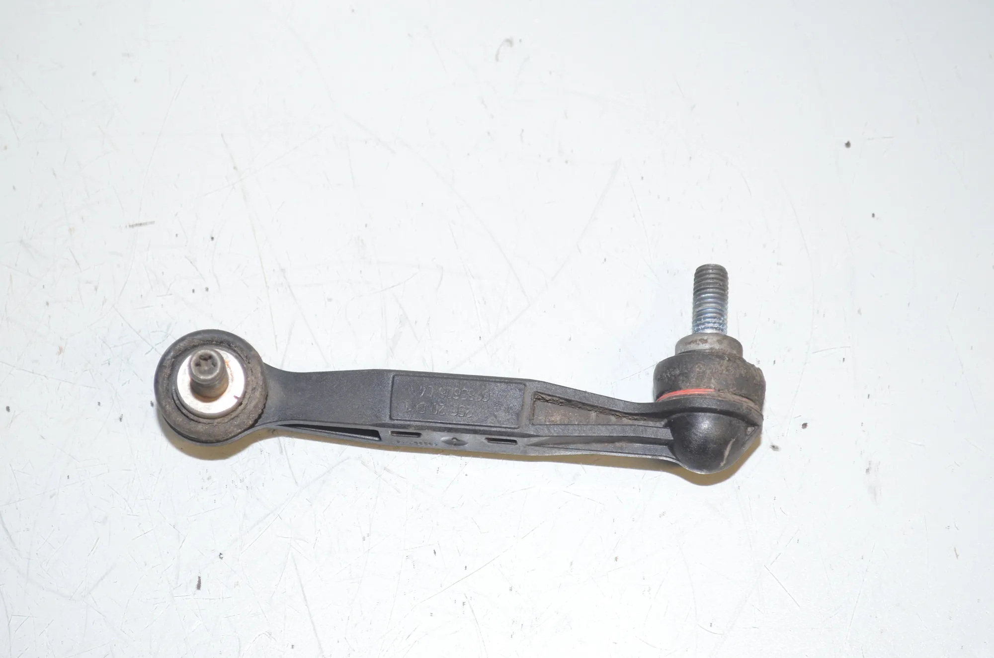 Front Right Stabilizer Link – OEM 6785608 · BMW 3 Touring (G21) BMW 3 Touring (G21) 318 d 2020 – 5