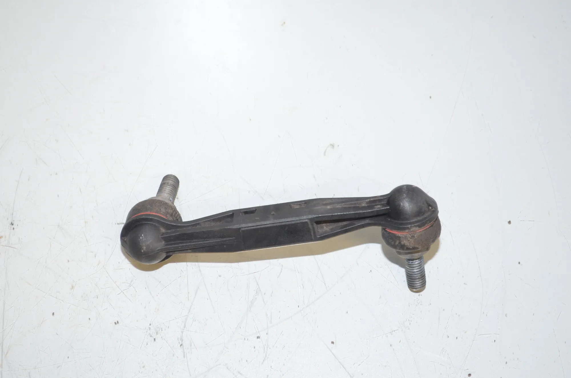 Front Right Stabilizer Link – OEM 6785608 · BMW 3 Touring (G21) BMW 3 Touring (G21) 318 d 2020 – 4