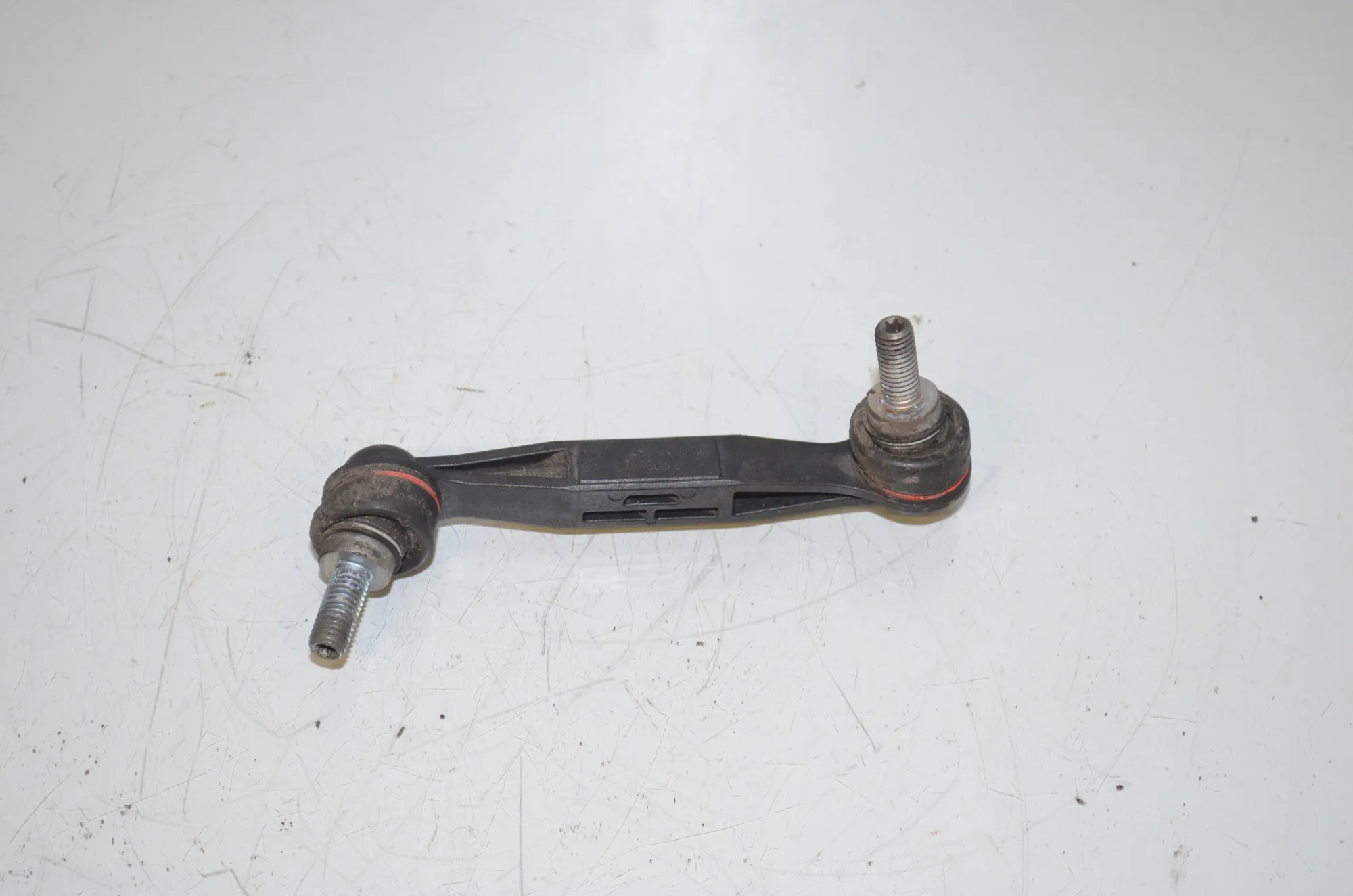 Front Right Stabilizer Link – OEM 6785608 · BMW 3 Touring (G21) BMW 3 Touring (G21) 318 d 2020