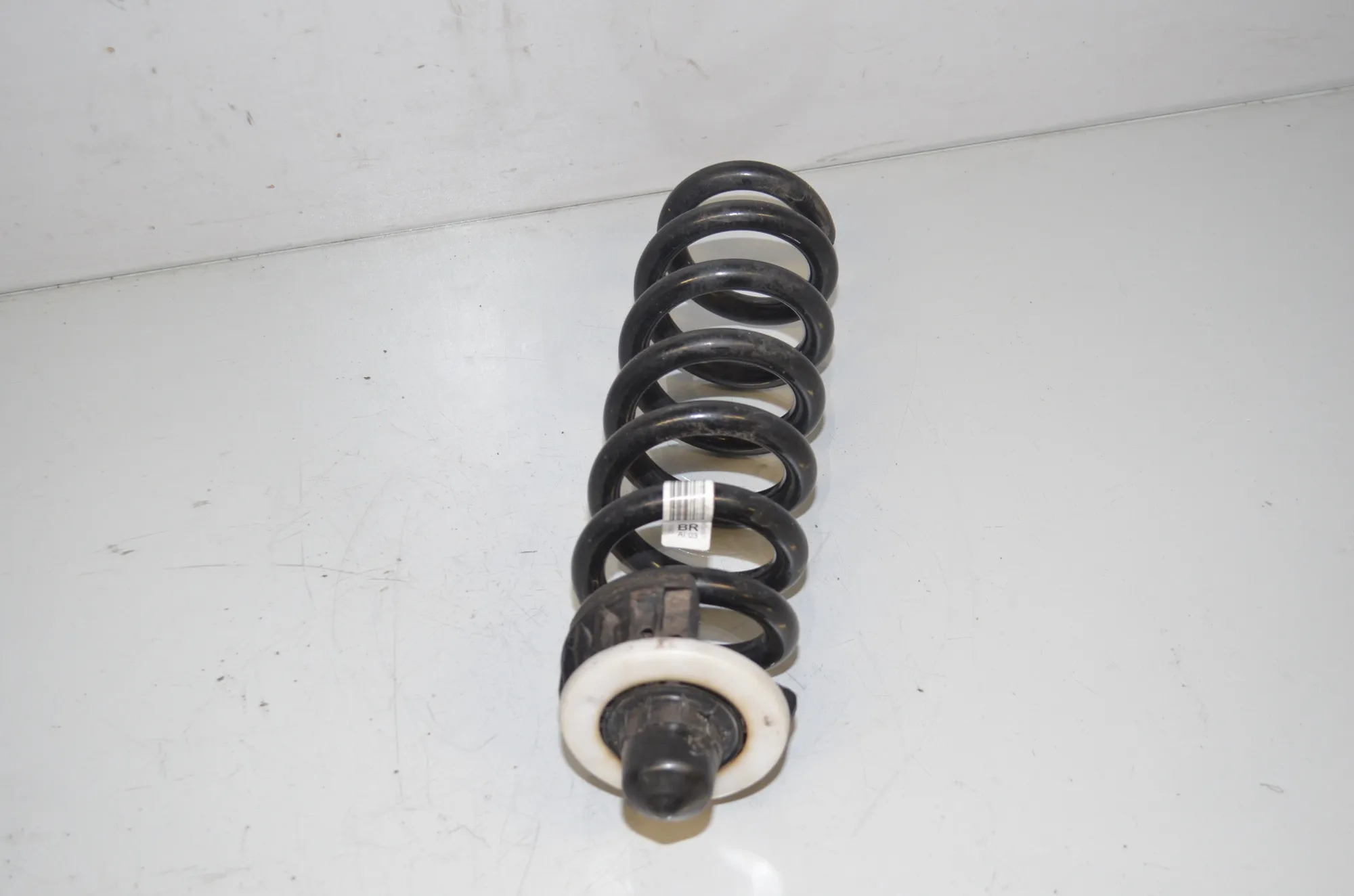 Rear Left Coil Spring – OEM 6889981 · BMW 3 Touring (G21) BMW 3 Touring (G21) 318 d 2020 – 4