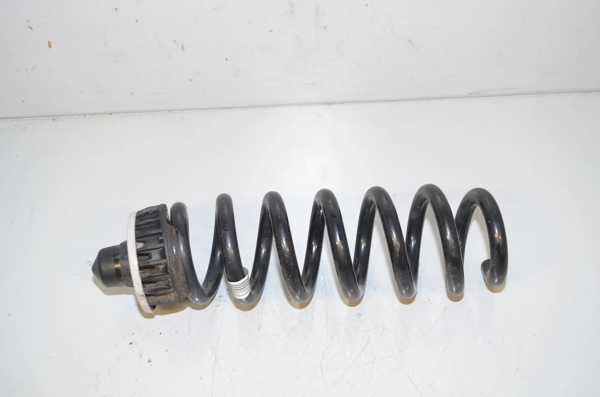Rear Left Coil Spring – OEM 6889981 · BMW 3 Touring (G21) BMW 3 Touring (G21) 318 d 2020