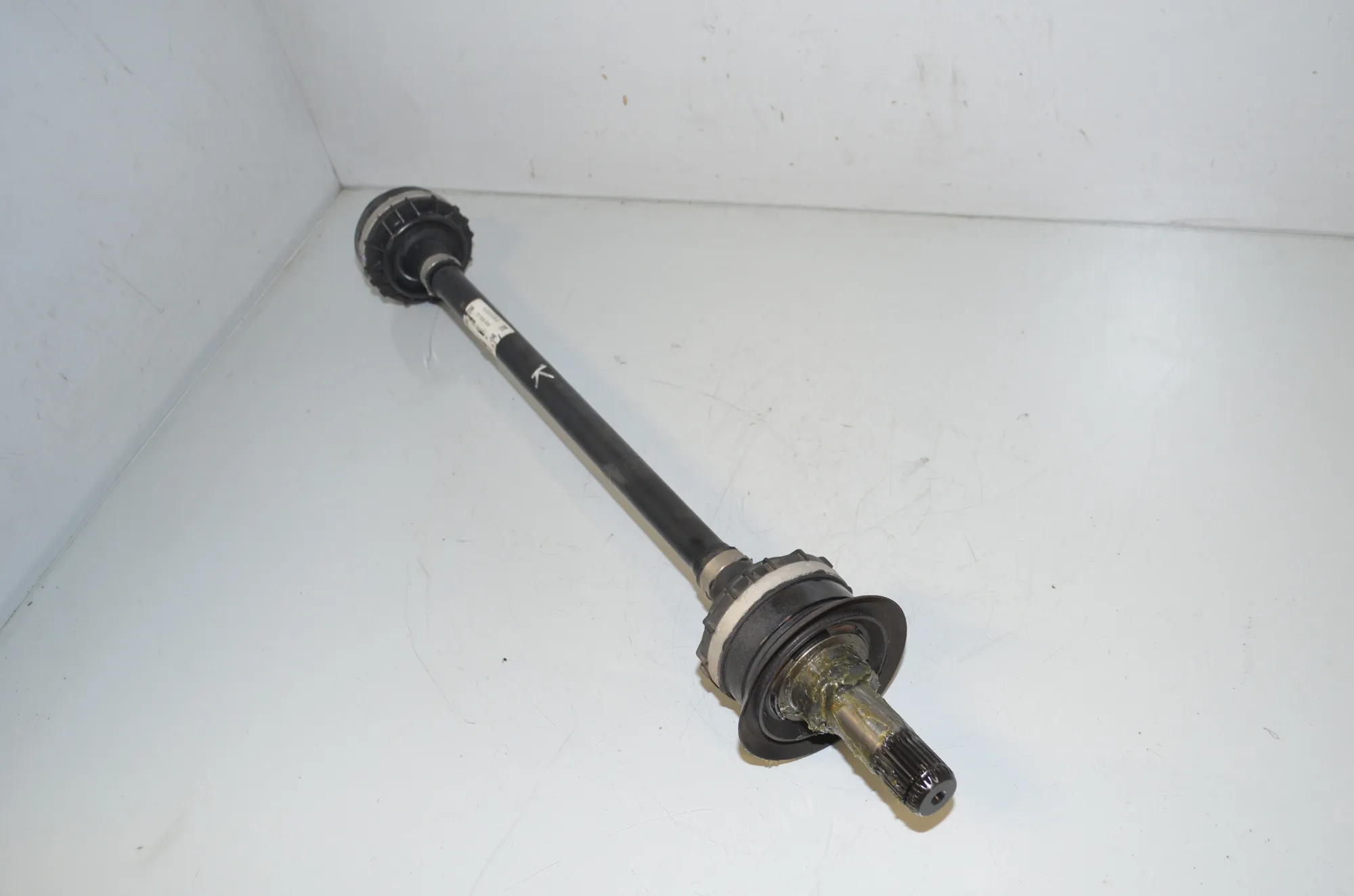 Rear Left Driveshaft – OEM 8681955 · BMW 3 Touring (G21) BMW 3 Touring (G21) 318 d 2020 – 2