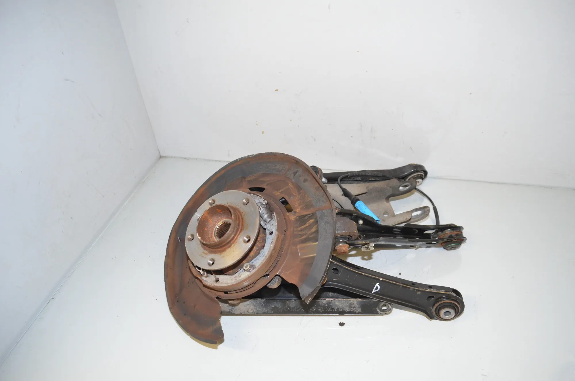 Rear Right Wheel Hub – OEM 6788050 · BMW X1 (E84) sDrive 20 i 2012 – 4