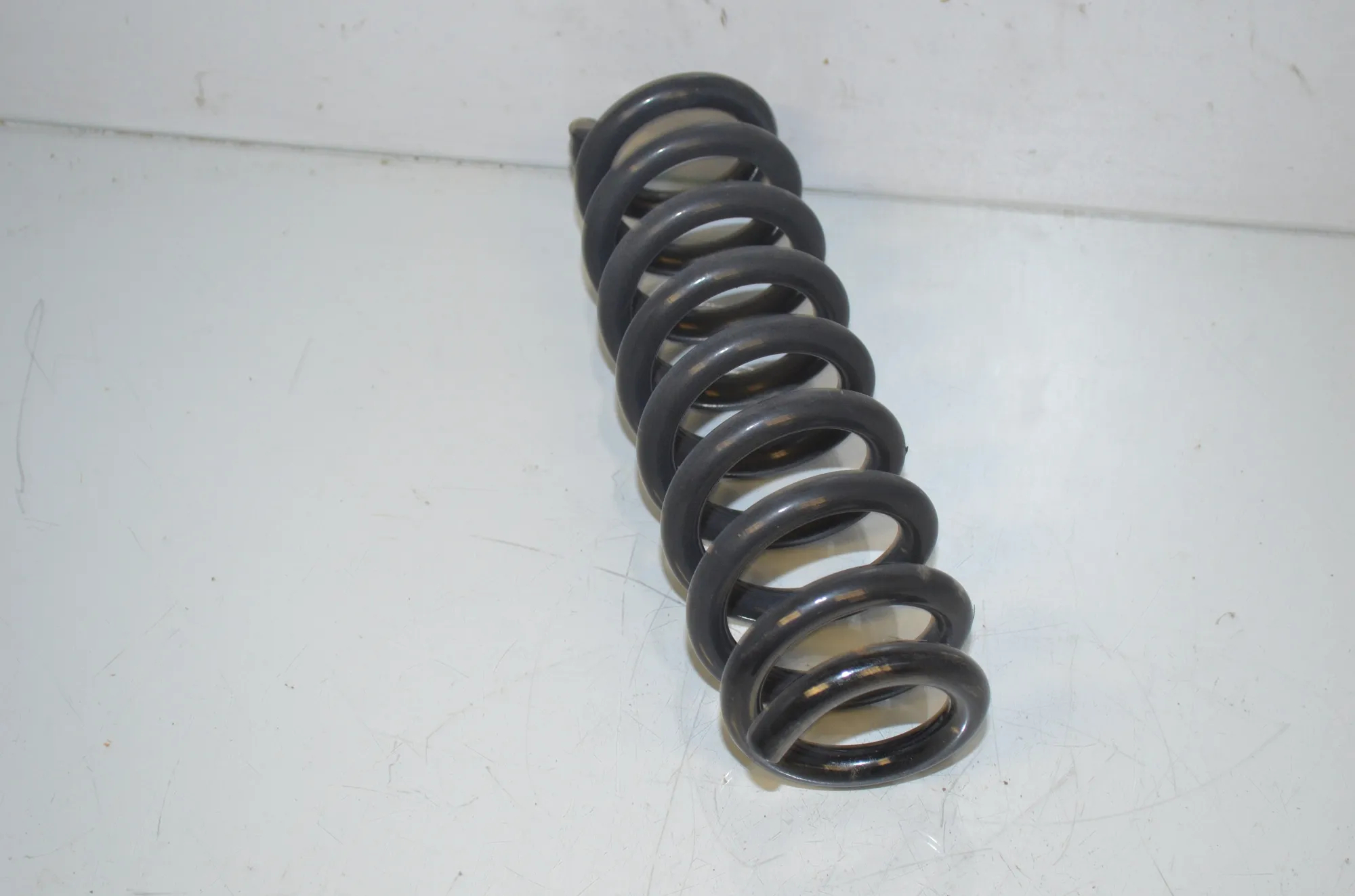 Rear Left Coil Spring – OEM 6790118 · BMW X1 (E84) sDrive 20 i 2012 – 3