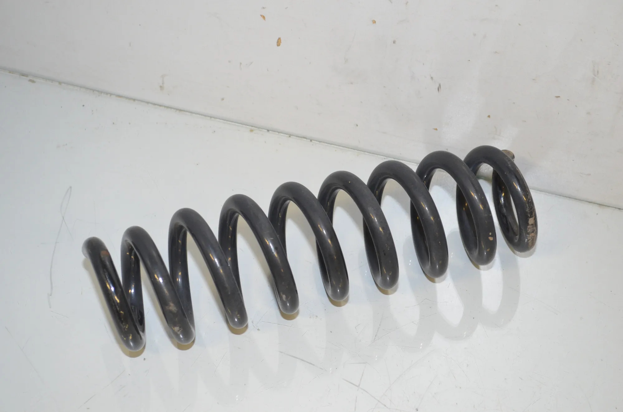Rear Left Coil Spring – OEM 6790118 · BMW X1 (E84) sDrive 20 i 2012 – 4