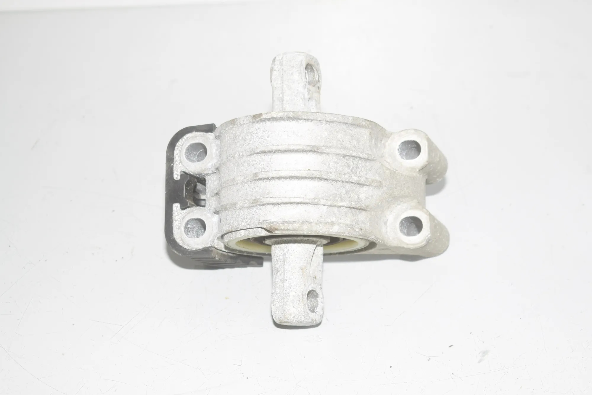 Left Side Engine Mount – OEM 6742123 · BMW i4 (G26) (2022 - -) eDrive35 2023