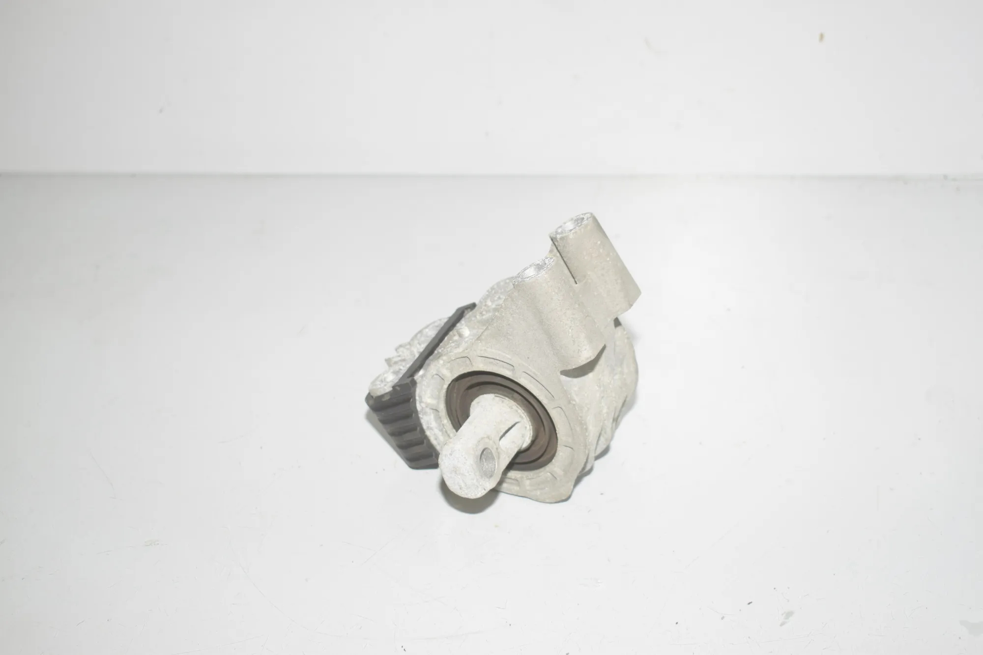Right Side Engine Mount – OEM 8742123 · BMW i4 (G26) (2022 - -) eDrive35 2023 – 3