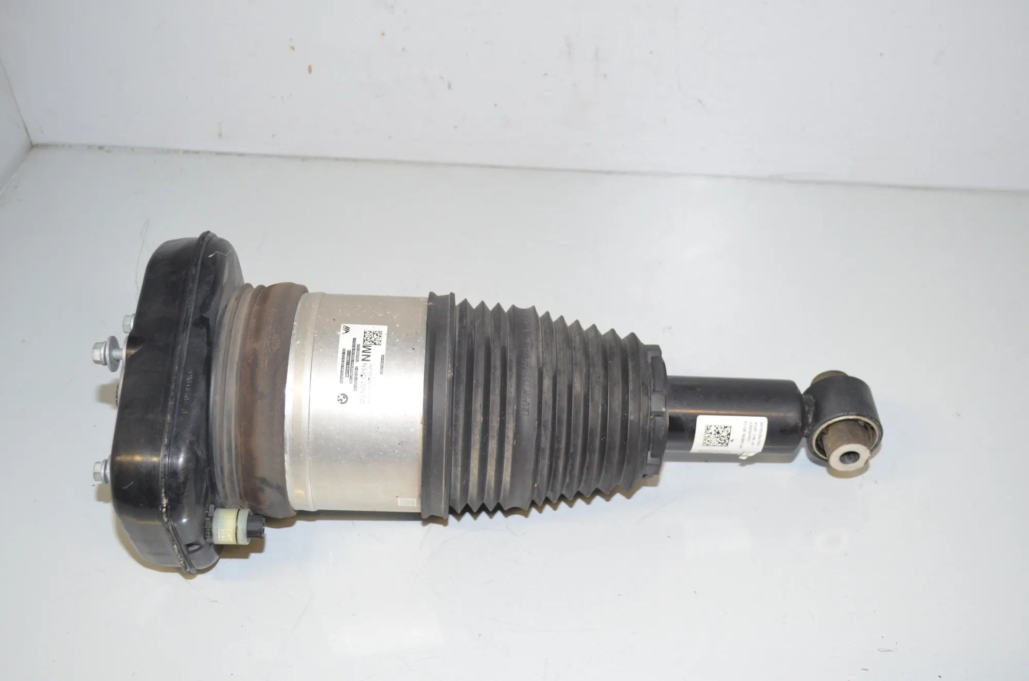 Rear Right Shock Absorber – OEM 5A5BE16 · BMW i4 (G26) (2022 - -) eDrive35 2023 – 3