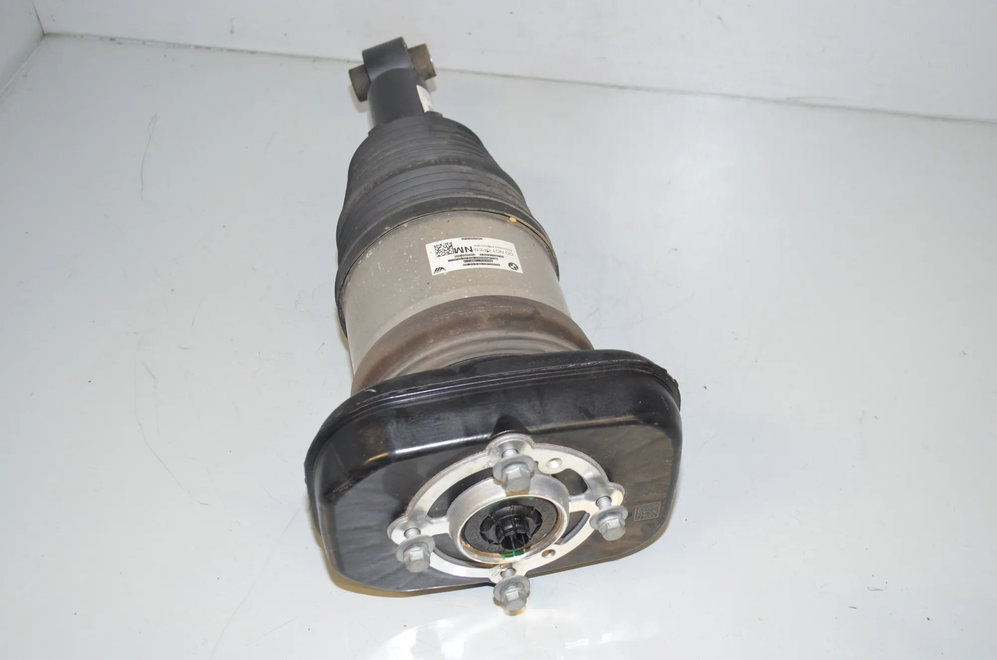 Rear Right Shock Absorber – OEM 5A5BE16 · BMW i4 (G26) (2022 - -) eDrive35 2023 – 2