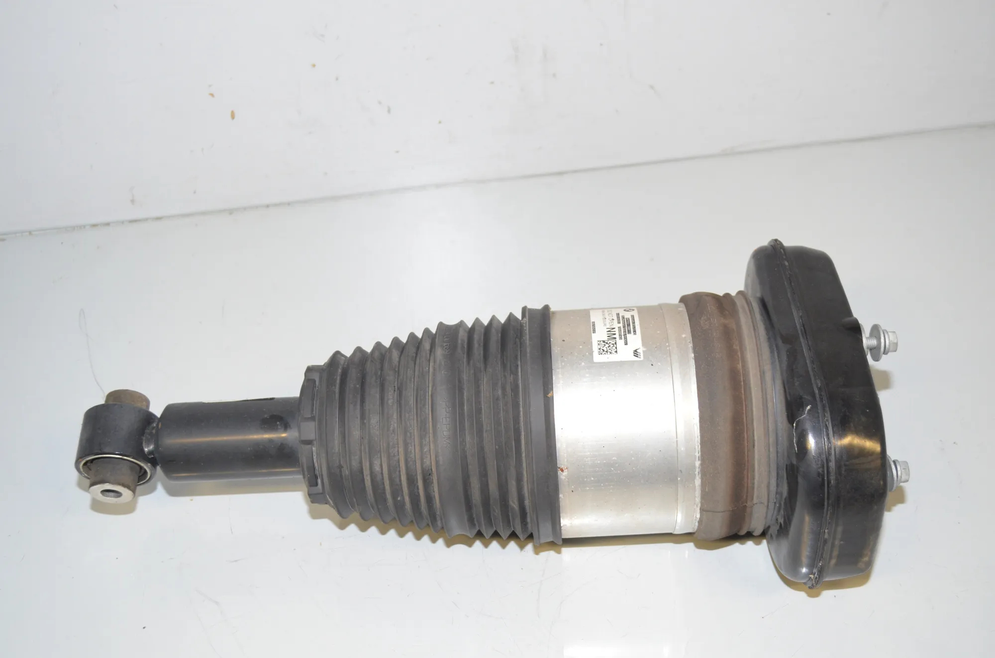 Rear Right Shock Absorber – OEM 5A5BE16 · BMW i4 (G26) (2022 - -) eDrive35 2023