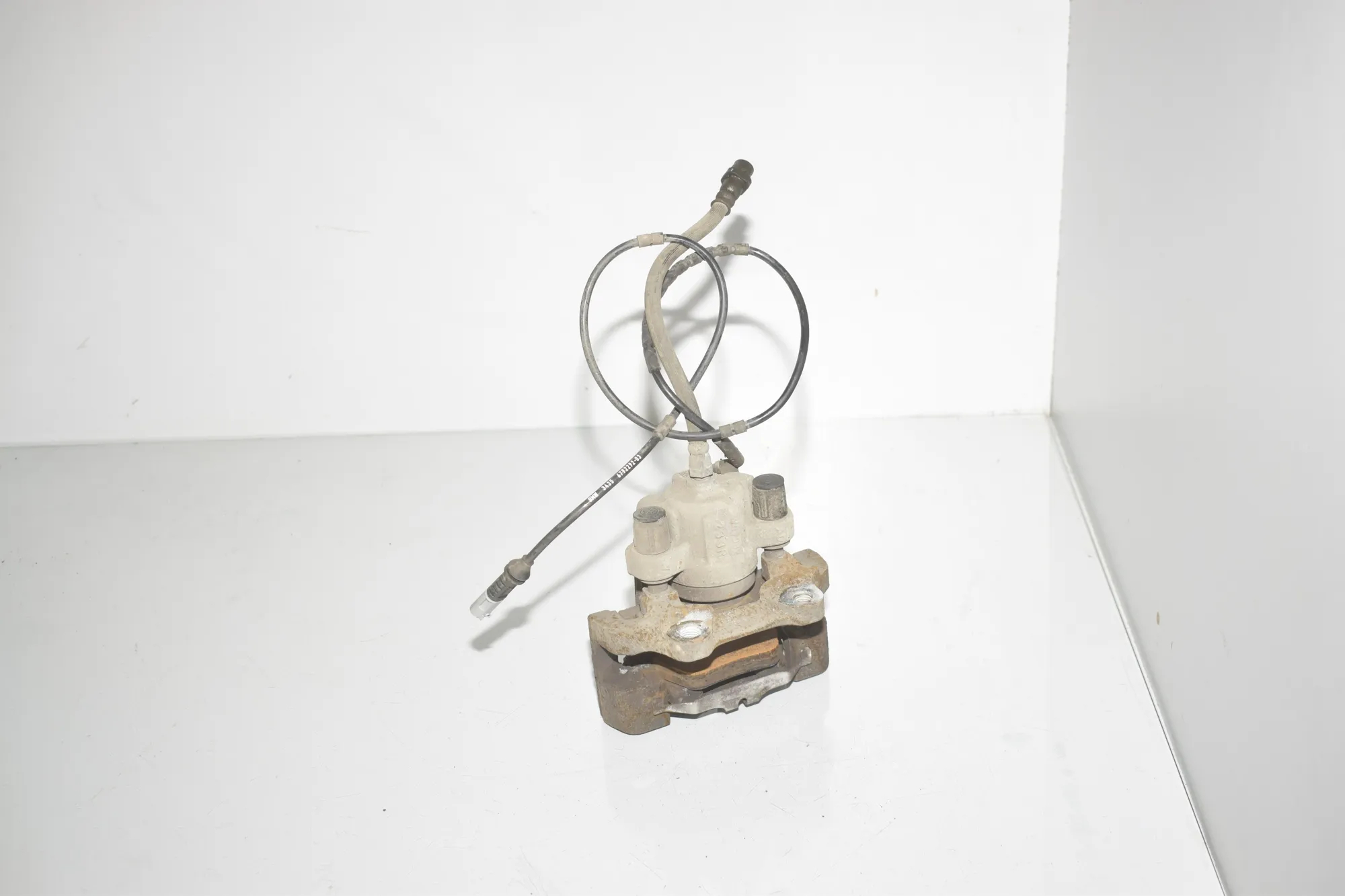Rear Right Brake Caliper – OEM 6850858 · BMW 3 (F30, F80) 318 d 2013 – 3