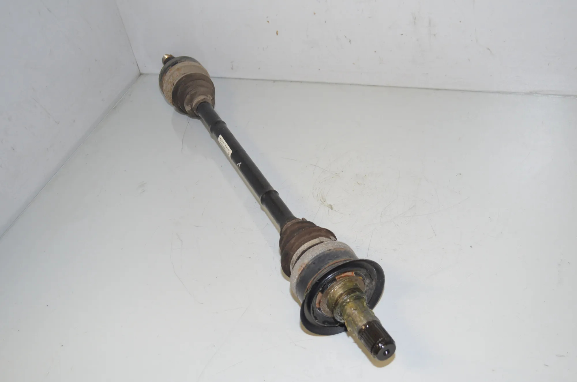 Rear Right Driveshaft – OEM 7597682 · BMW 3 (F30, F80) 318 d 2013 – 2