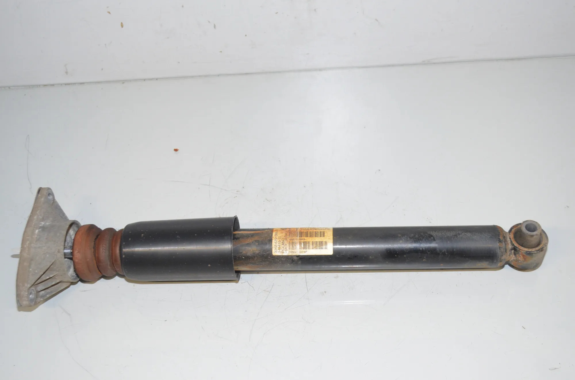 Rear Left Shock Absorber – OEM 6791568 · BMW 3 (F30, F80) 318 d 2013