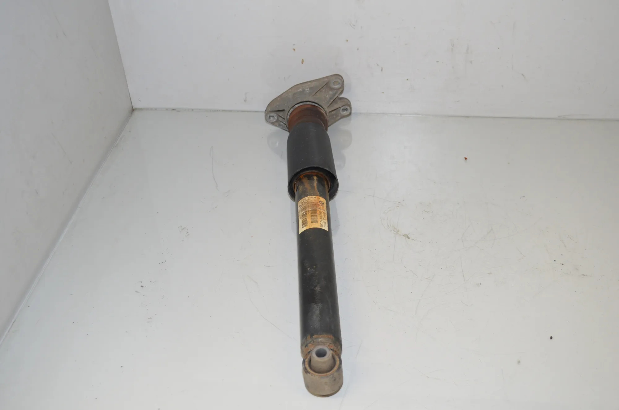 Rear Left Shock Absorber – OEM 6791568 · BMW 3 (F30, F80) 318 d 2013 – 4