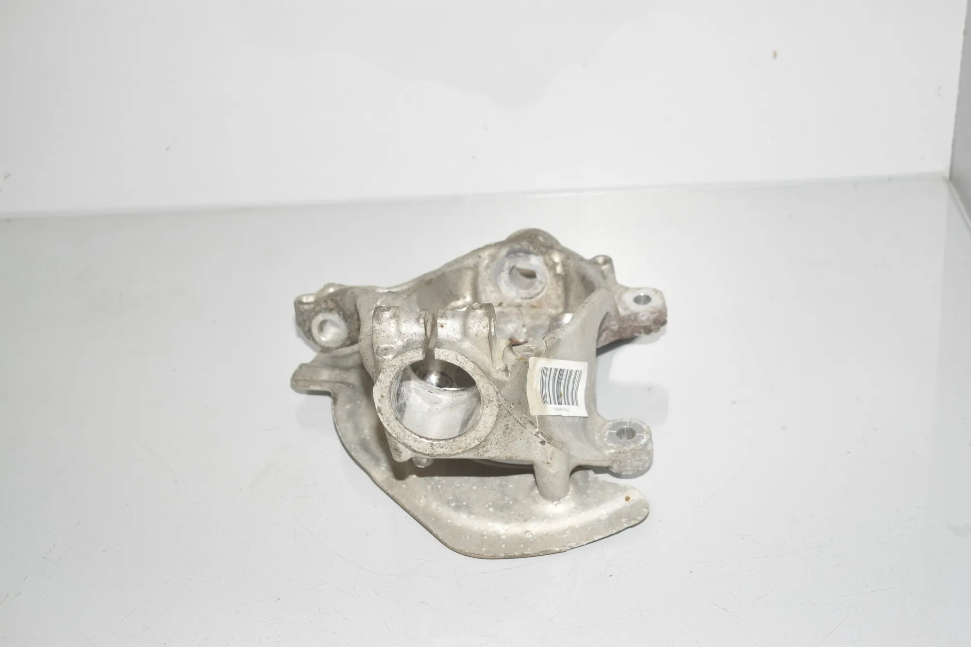 Front Left Wheel Hub – OEM 6852159 · BMW i3 (I01) Electric 2019