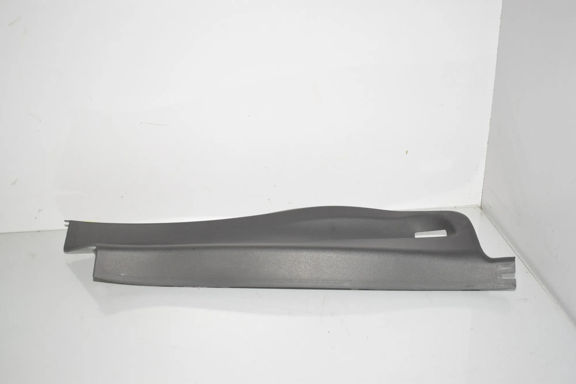 Right Side Pillar Trim – OEM 7392880 · BMW X1 (F48) xDrive 18 d 2017 – 3
