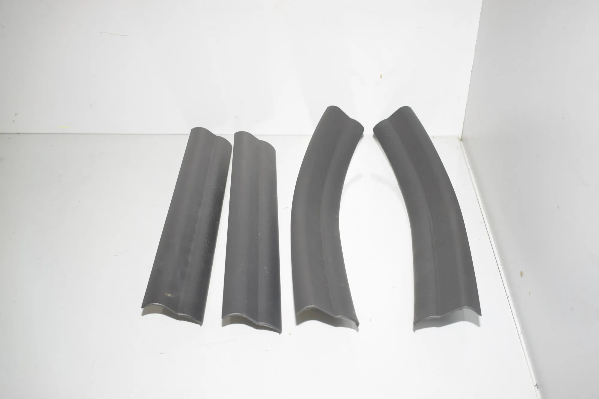 Front Right Interior Step Trim – OEM 7326833 · BMW X1 (F48) xDrive 18 d 2017 – 2