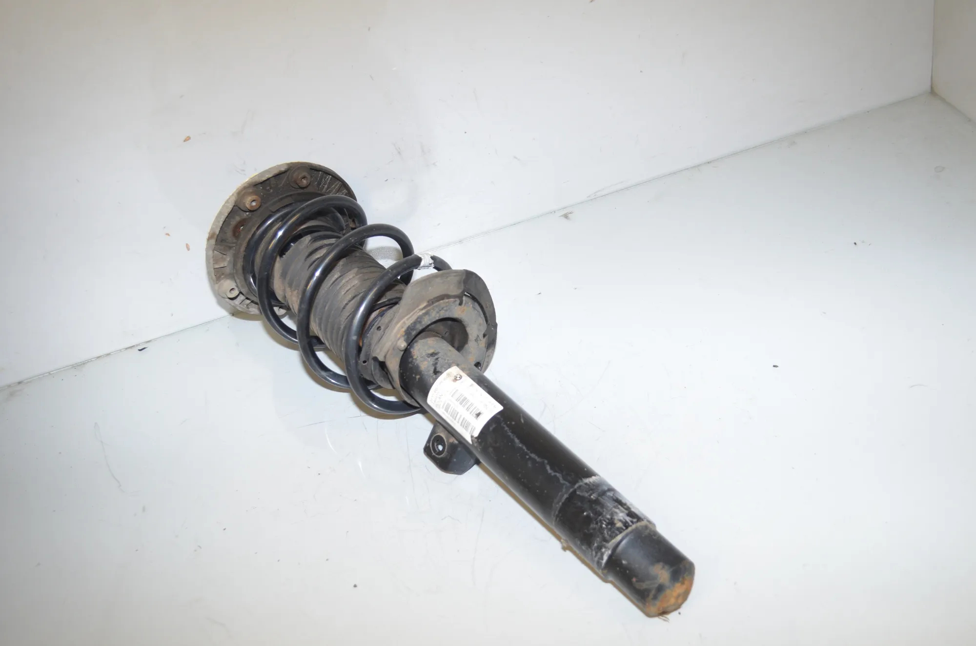 Front Right Shock Absorber – OEM 6873808 · BMW 3 Touring (F31) 318 d 2016 – 3