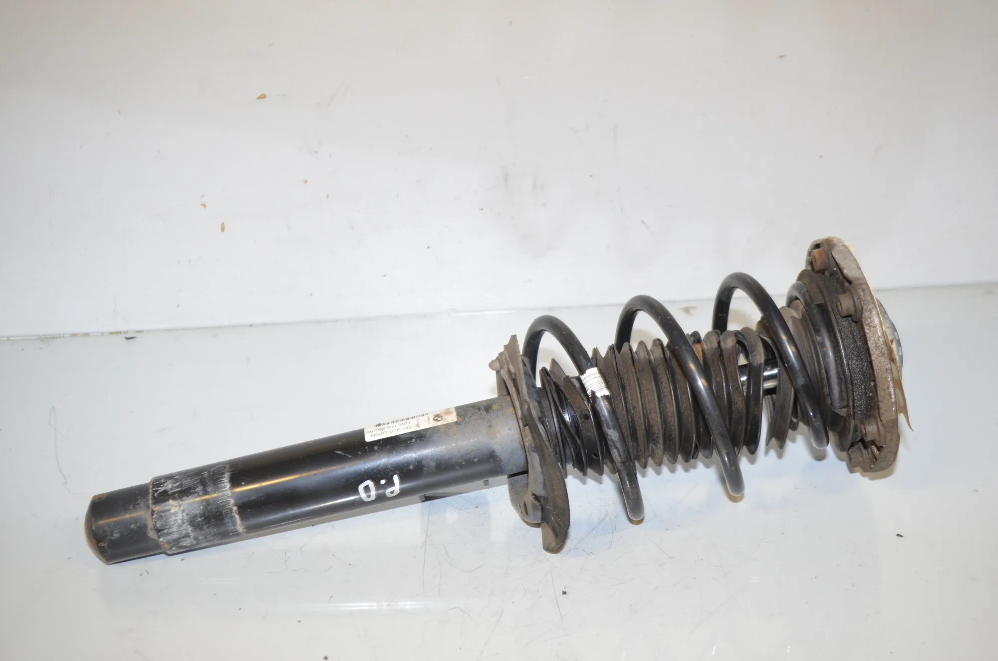 Front Right Shock Absorber – OEM 6873808 · BMW 3 Touring (F31) 318 d 2016