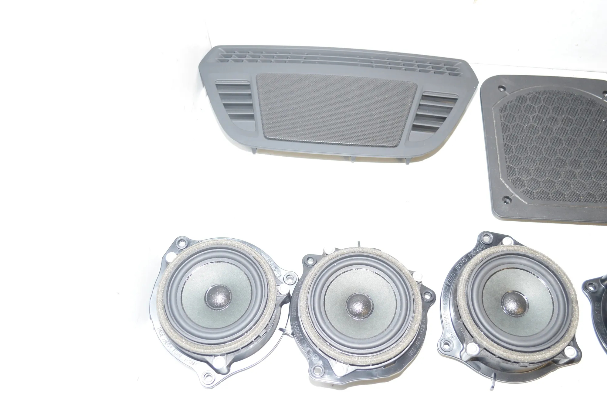 Sound Audio System Set – OEM 9278066 · BMW X1 (F48) xDrive 18 d 2017 – 4