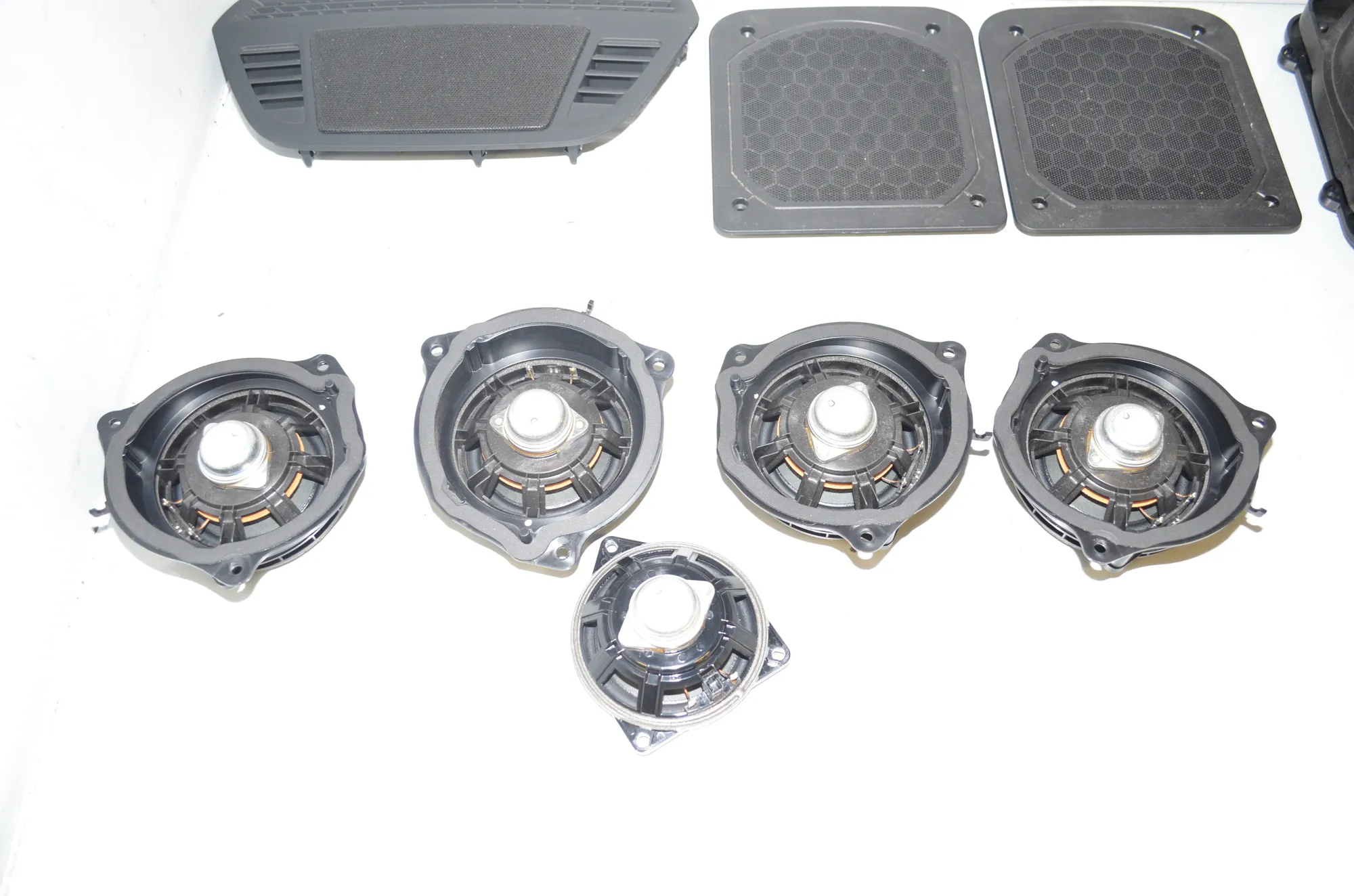 Sound Audio System Set – OEM 9278066 · BMW X1 (F48) xDrive 18 d 2017 – 10