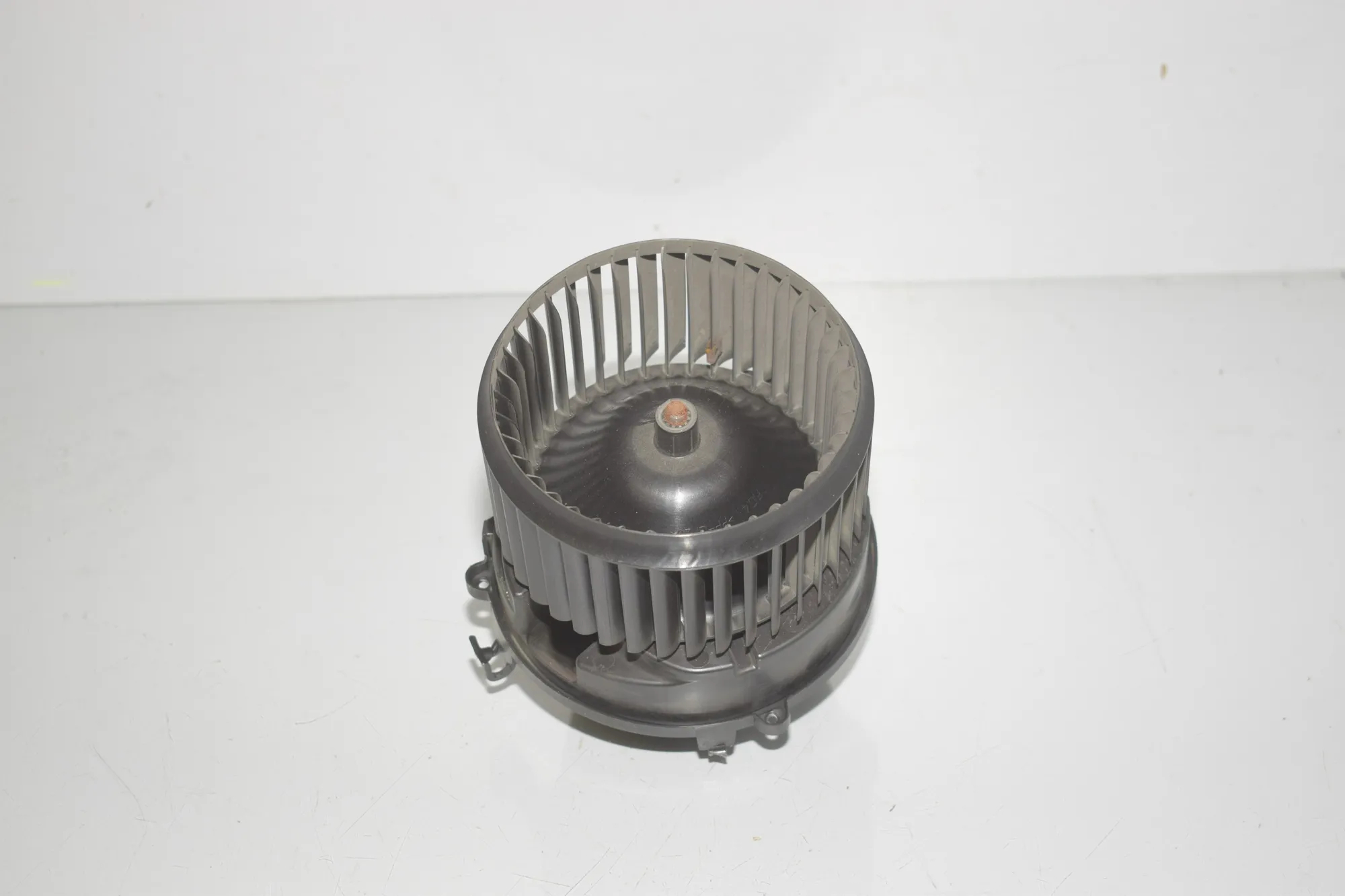Heater Blower Fan – OEM 9297752 · BMW X1 (F48) xDrive 18 d 2017