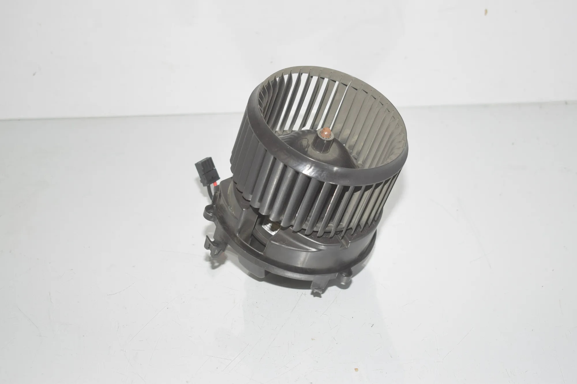 Heater Blower Fan – OEM 9297752 · BMW X1 (F48) xDrive 18 d 2017 – 2