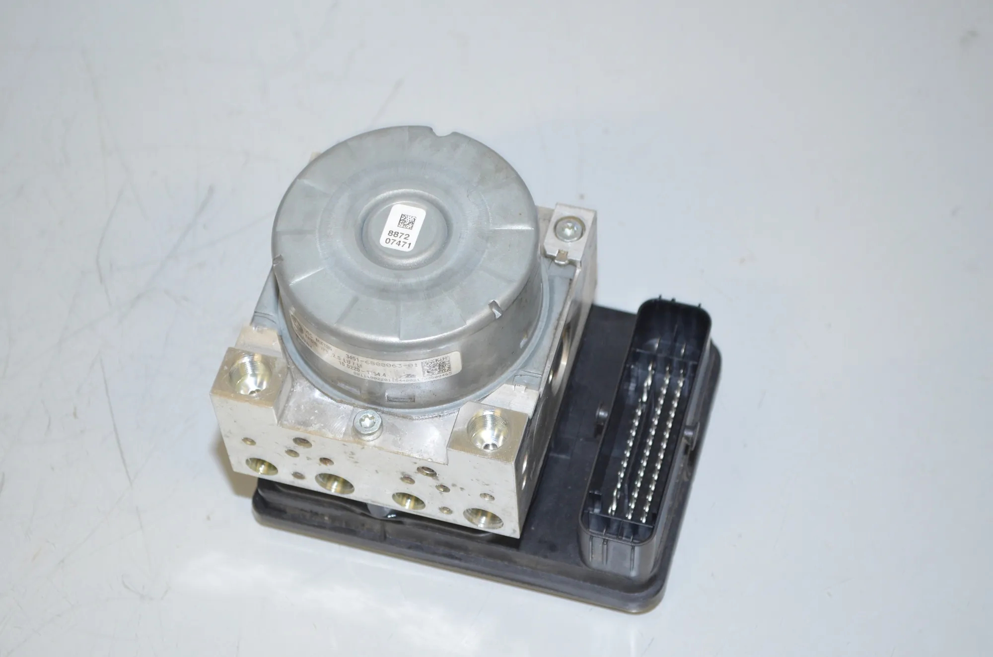 ABS Pump – OEM 6888064 · BMW X1 (F48) xDrive 18 d 2017 – 3