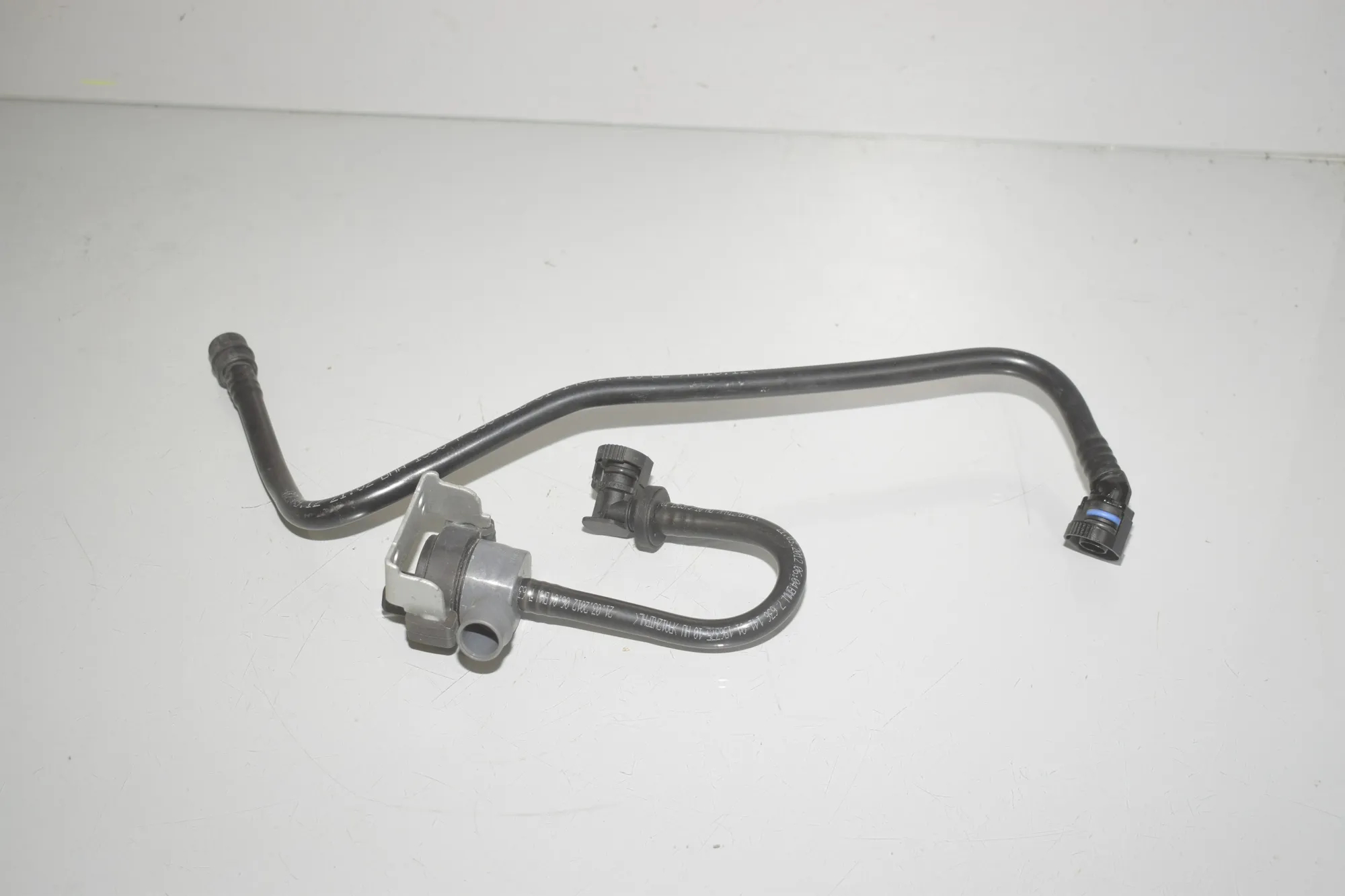 Vacuum Tube – OEM 7636141 · BMW X1 (E84) sDrive 20 i 2012