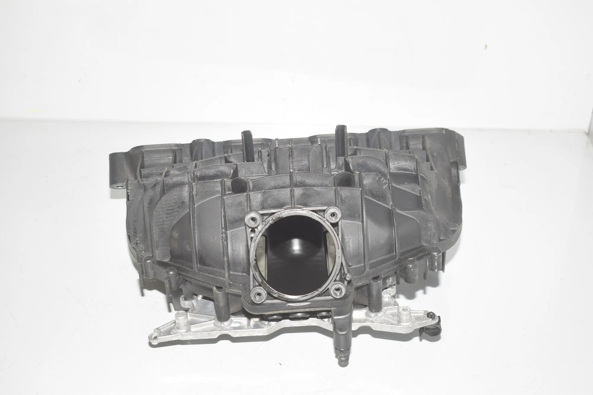 Intake Manifold – OEM 7588126 · BMW X1 (E84) sDrive 20 i 2012