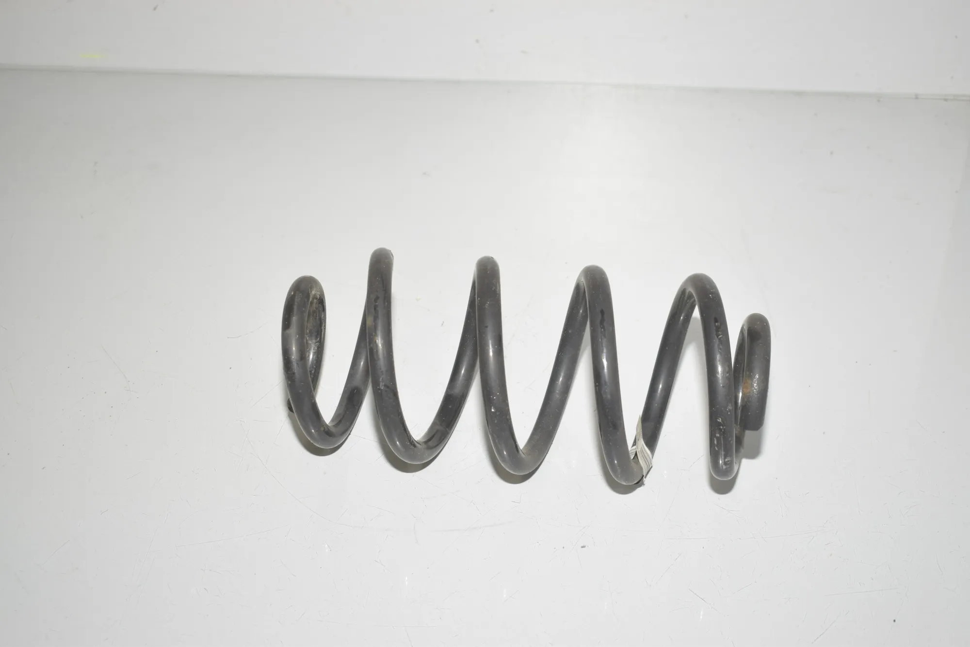 Rear Left Coil Spring – OEM 6872297 · BMW X1 (F48) xDrive 18 d 2017 – 2