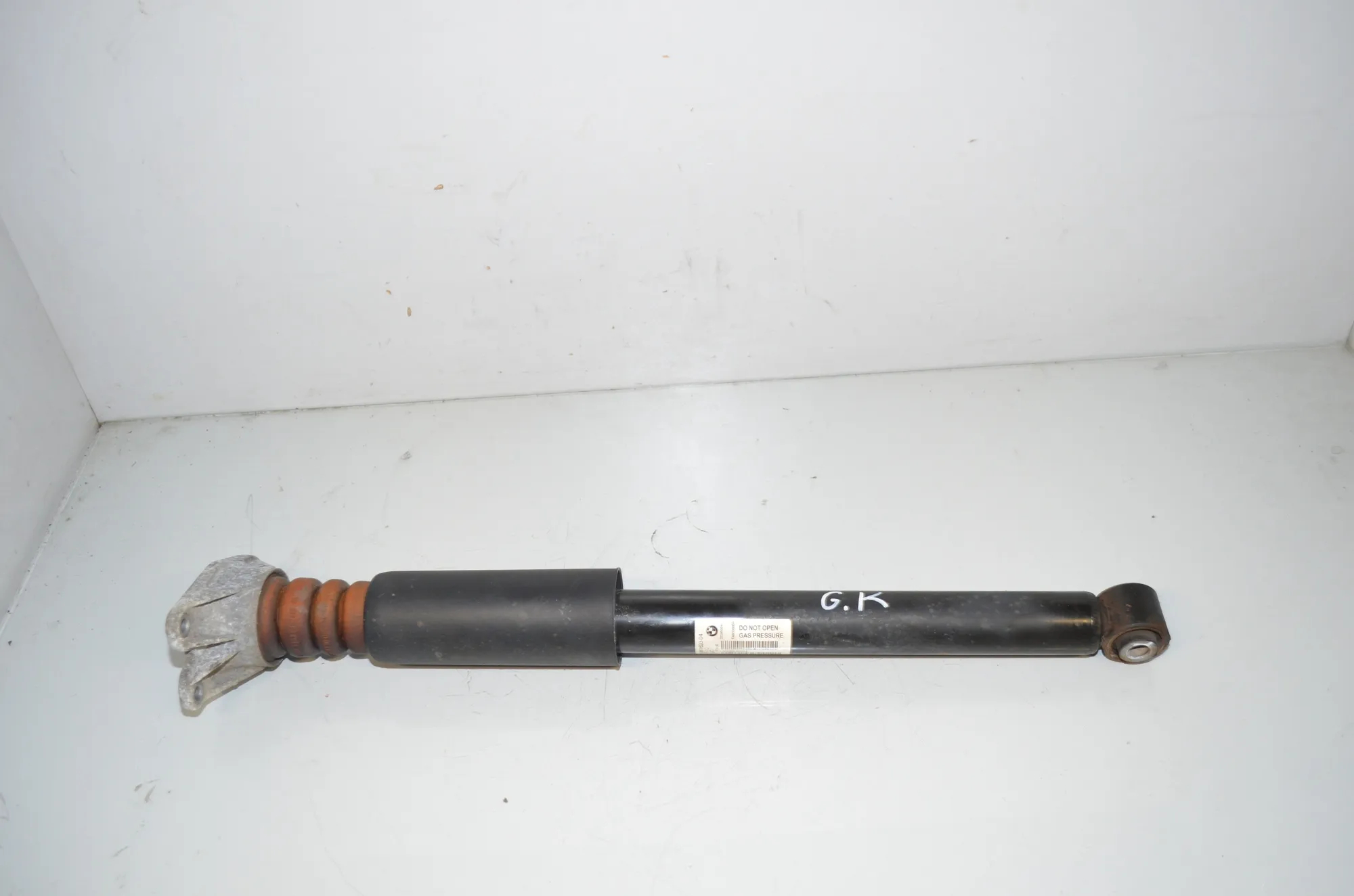 Rear Left Shock Absorber – OEM 6861693 · BMW X1 (F48) xDrive 18 d 2017