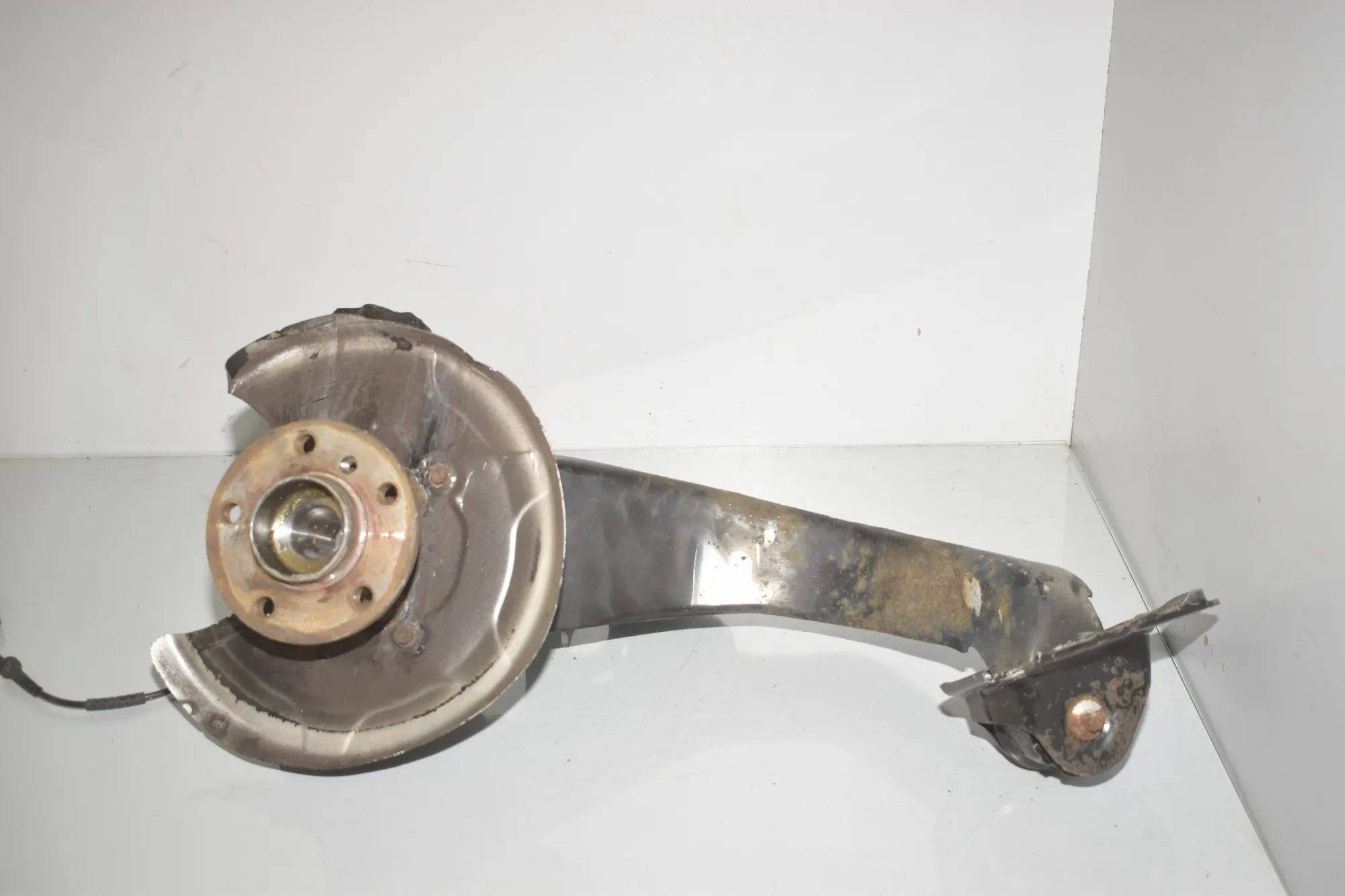 Rear Left Wheel Hub Spindle – OEM 8842879 · BMW X1 (F48) xDrive 18 d 2017 – 4
